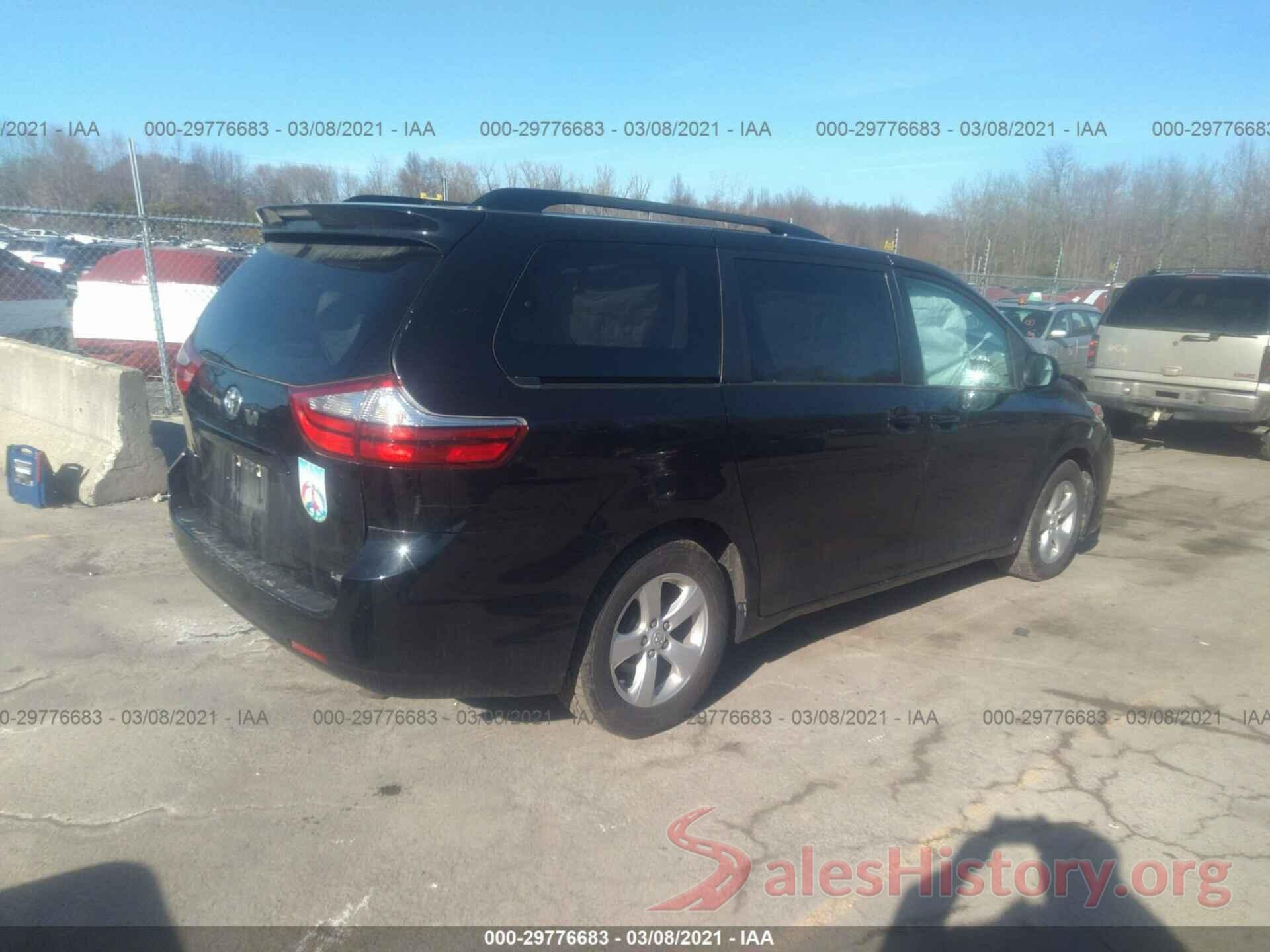 5TDKZ3DC7HS824929 2017 TOYOTA SIENNA