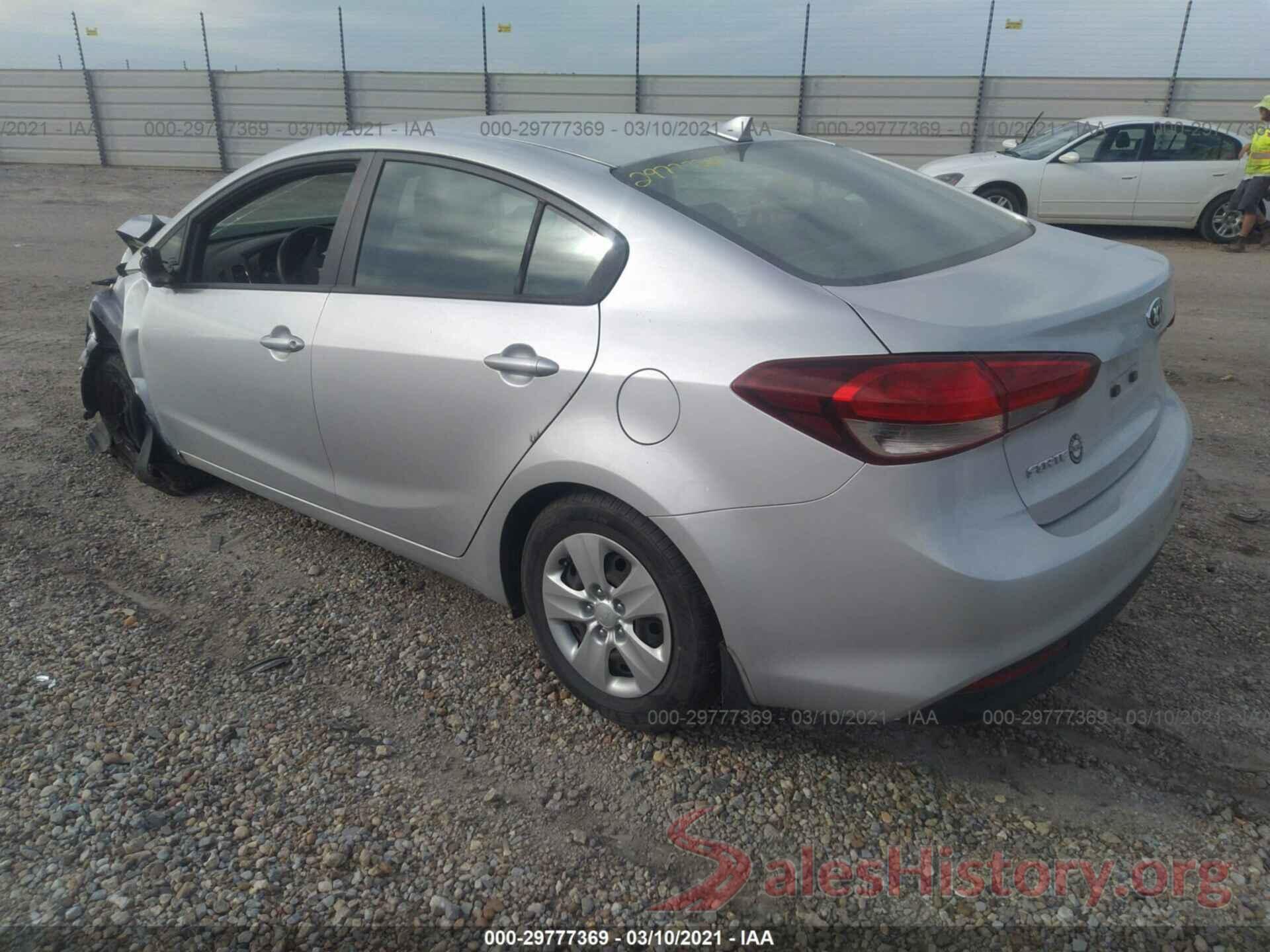 3KPFK4A73HE063829 2017 KIA FORTE