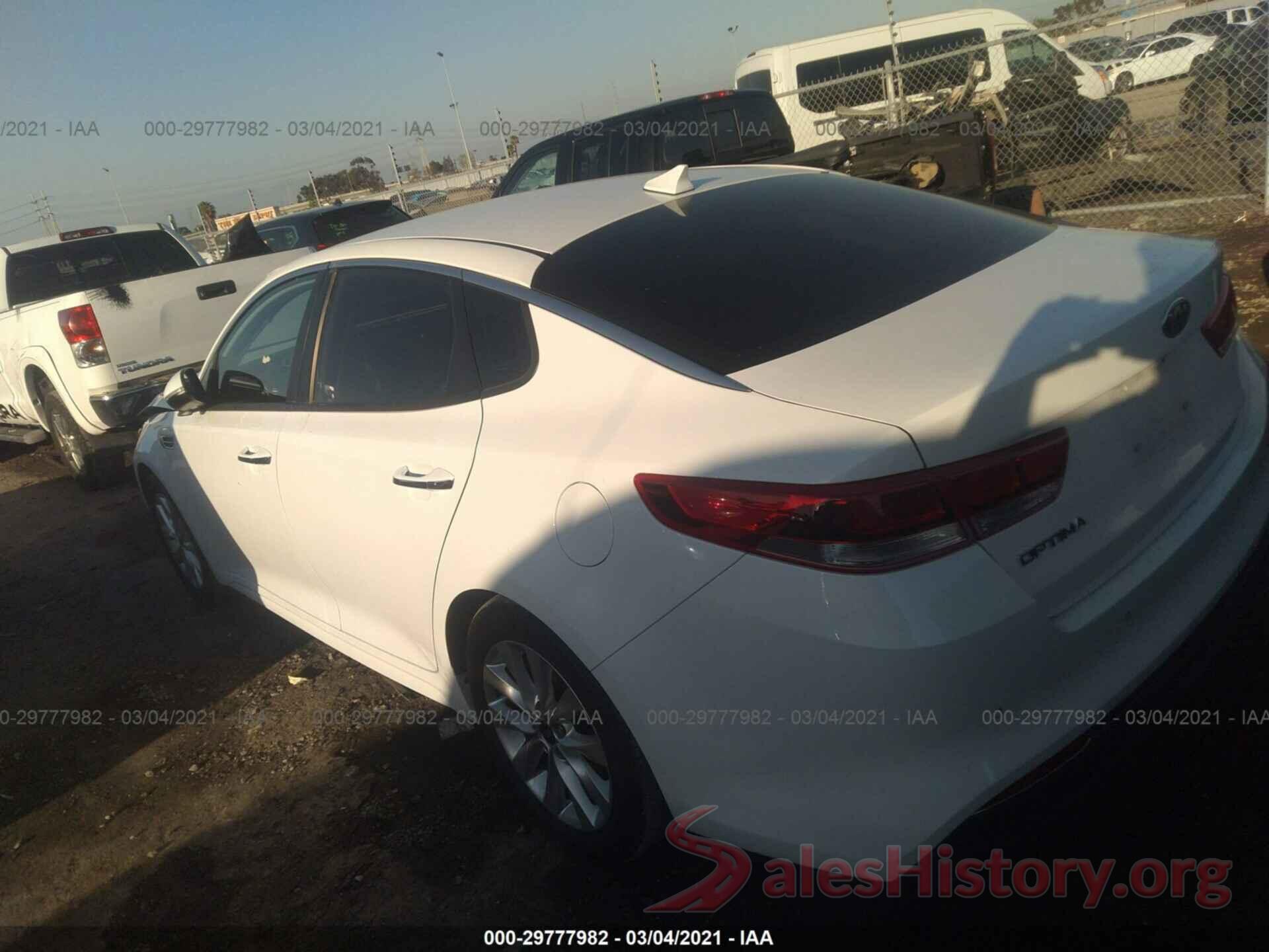 5XXGT4L34JG259982 2018 KIA OPTIMA