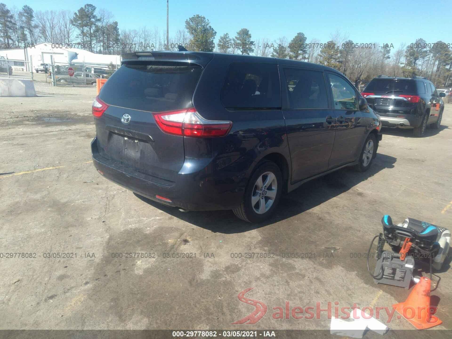 5TDZZ3DC0KS004228 2019 TOYOTA SIENNA