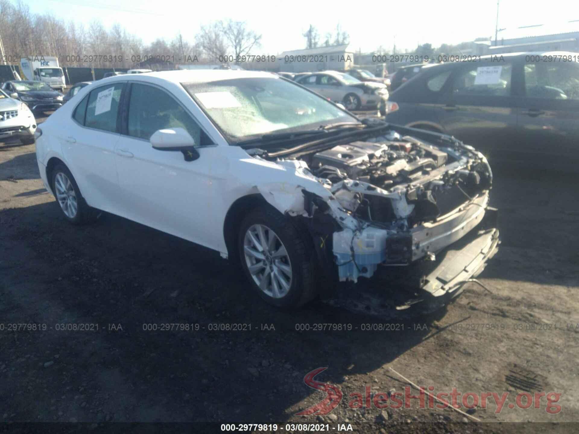 4T1B11HK3JU074732 2018 TOYOTA CAMRY