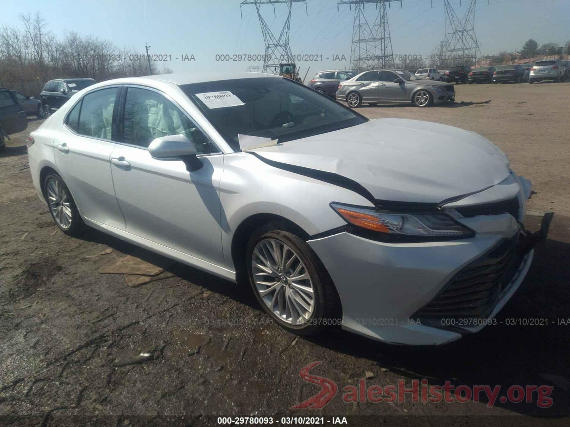 4T1B11HK2JU083809 2018 TOYOTA CAMRY