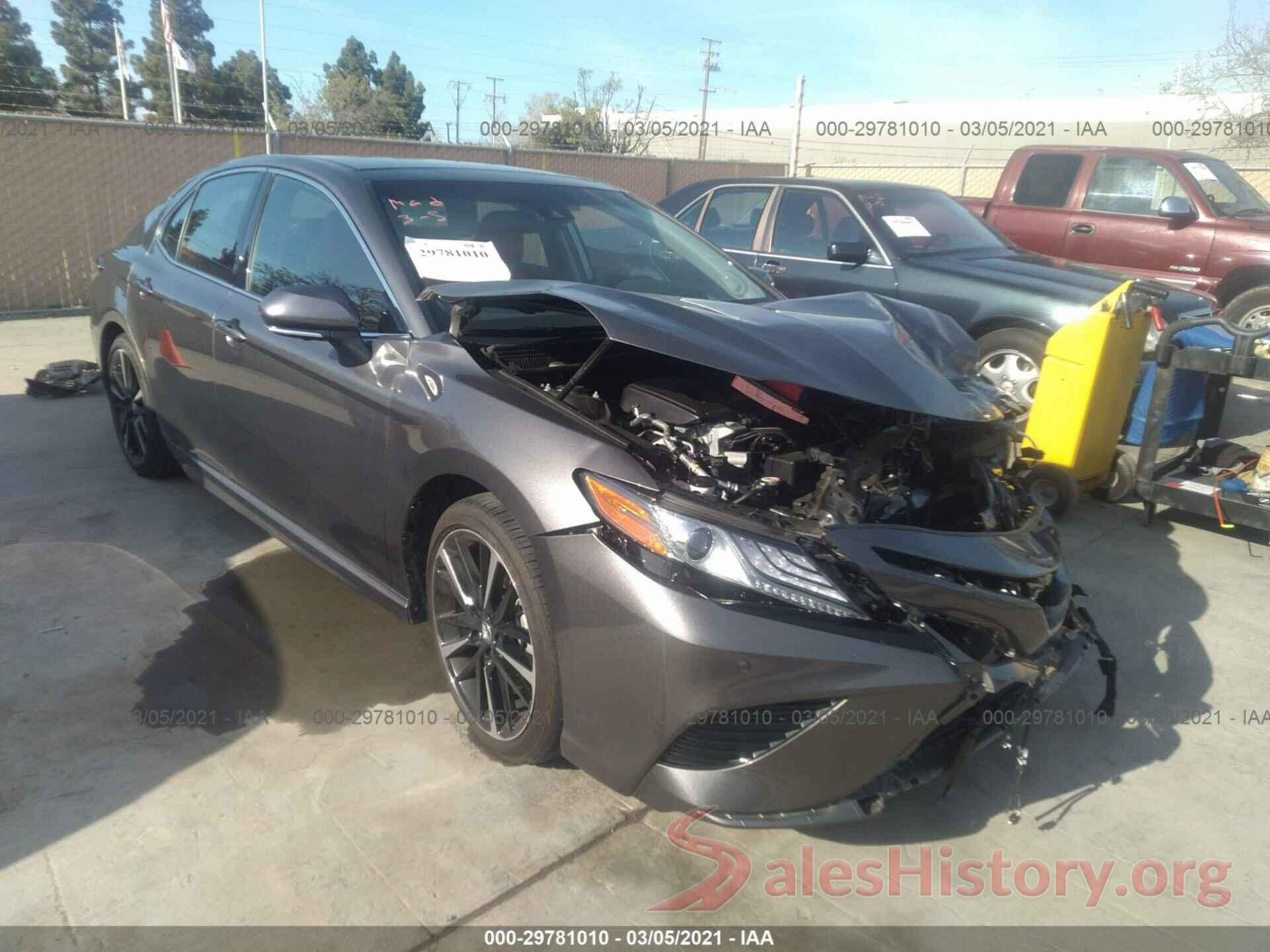 4T1B61HKXJU112667 2018 TOYOTA CAMRY