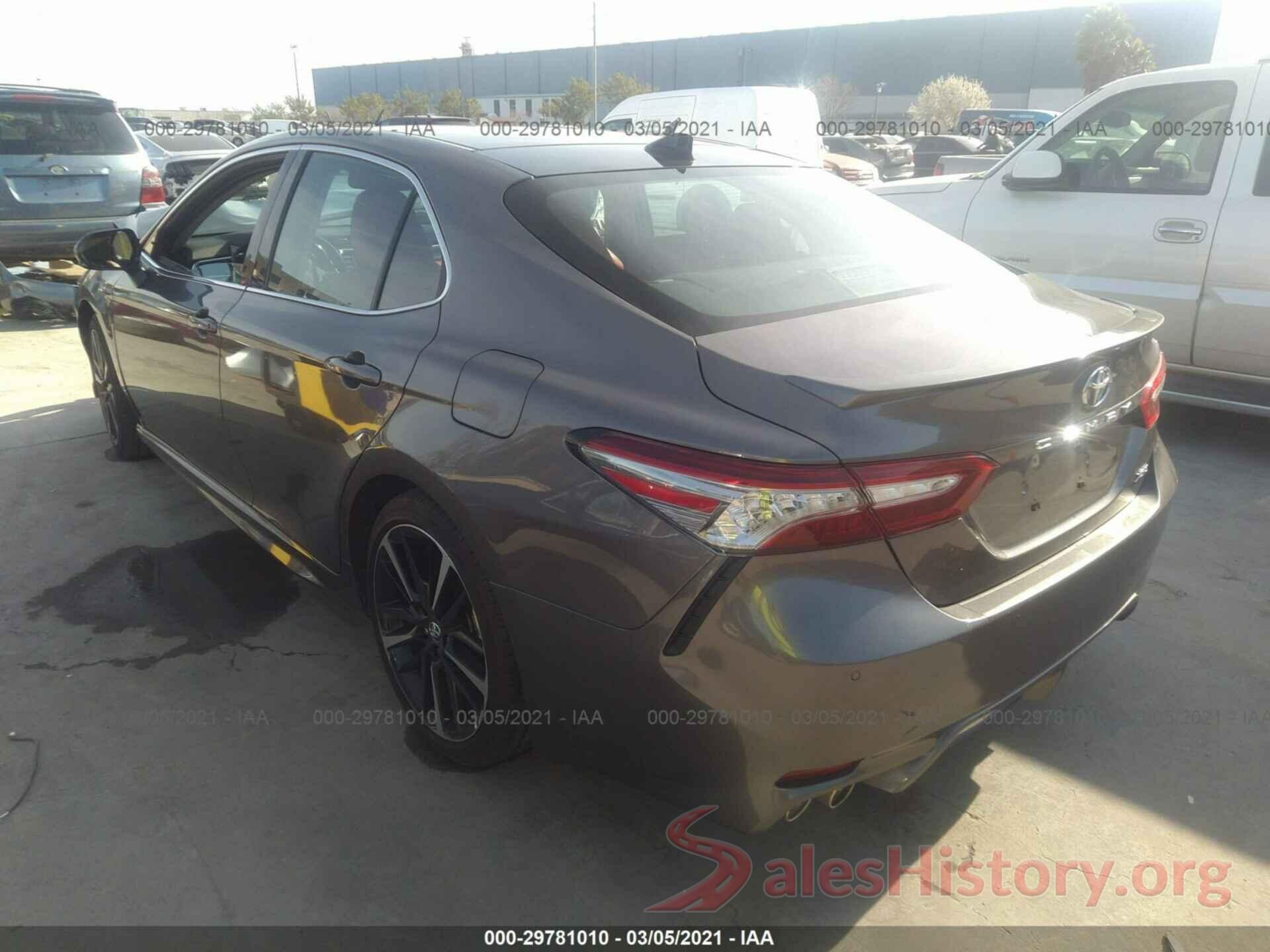 4T1B61HKXJU112667 2018 TOYOTA CAMRY