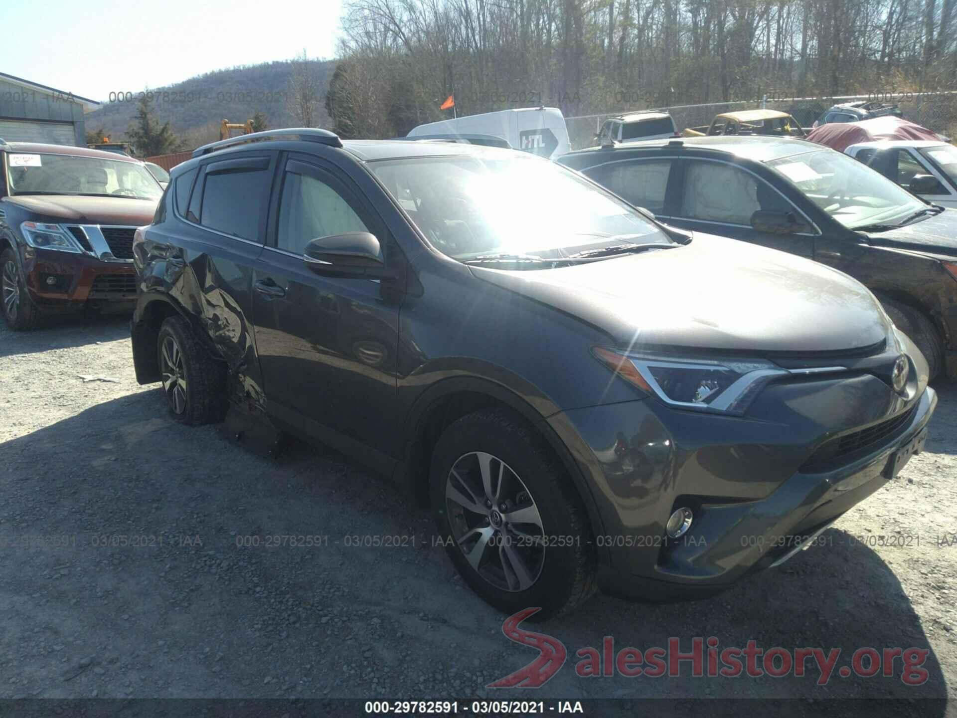 JTMRFREV3HJ130925 2017 TOYOTA RAV4