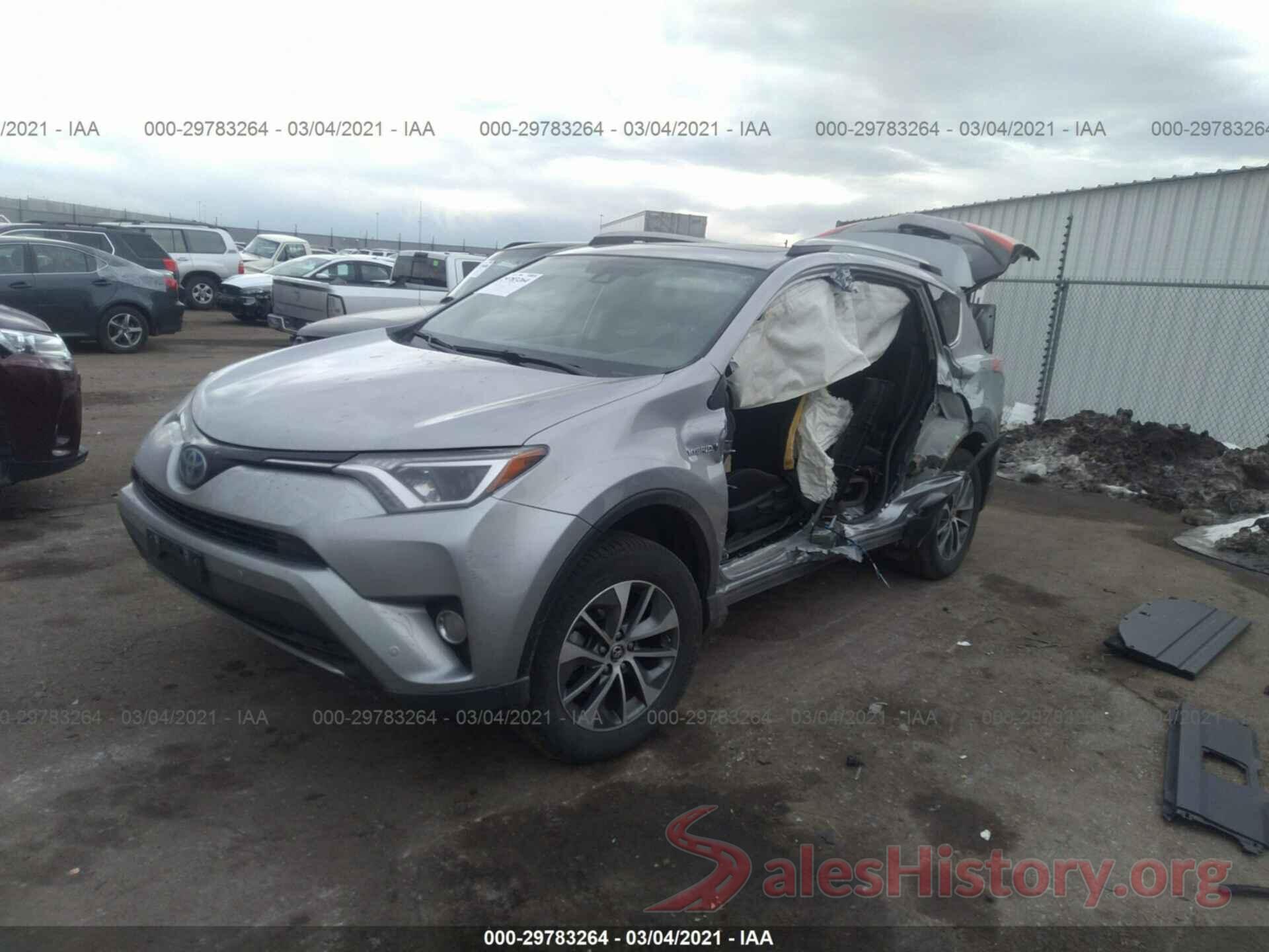 JTMRJREV2JD167676 2018 TOYOTA RAV4