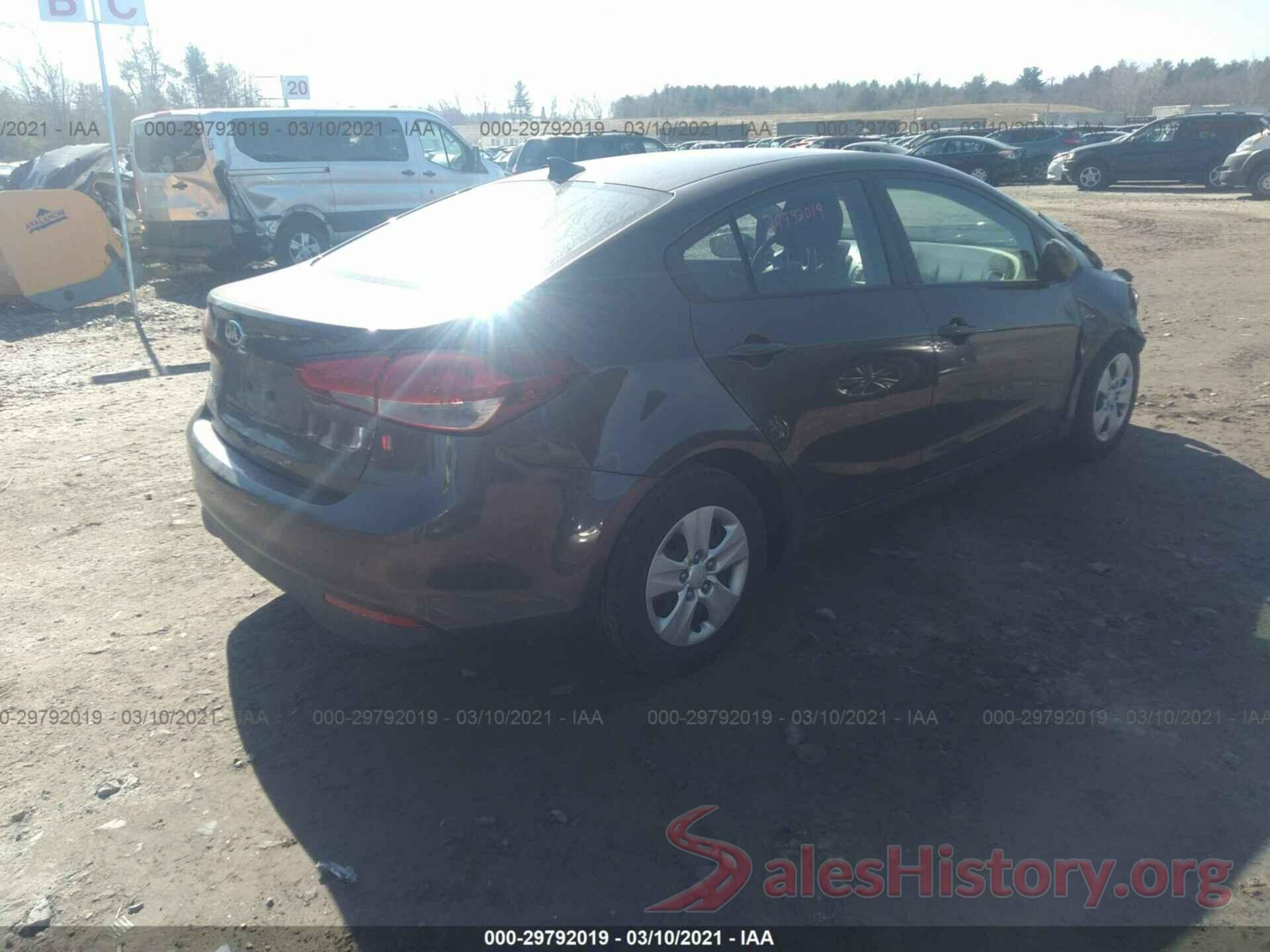 3KPFL4A71HE158094 2017 KIA FORTE