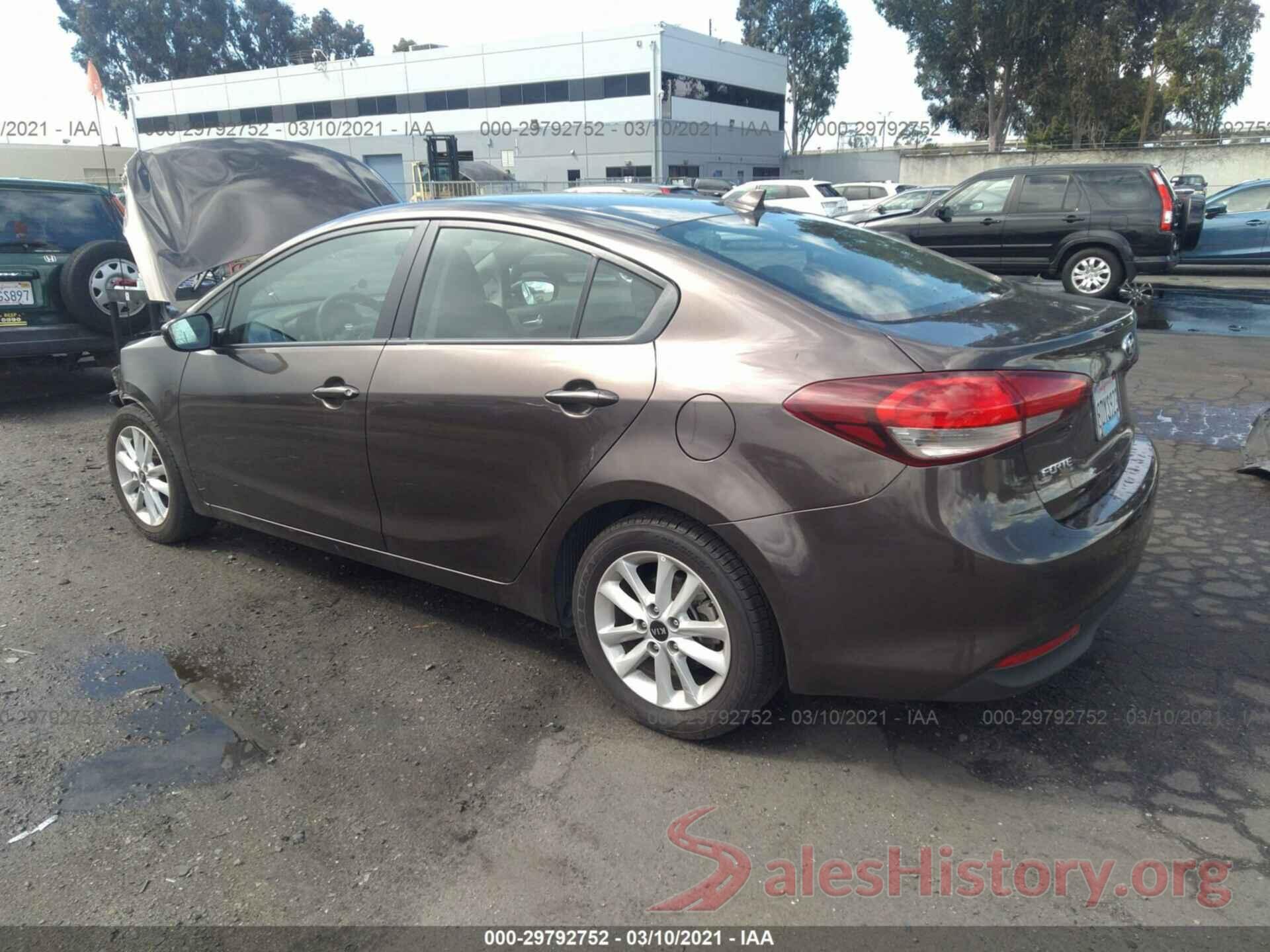 3KPFL4A70HE117195 2017 KIA FORTE