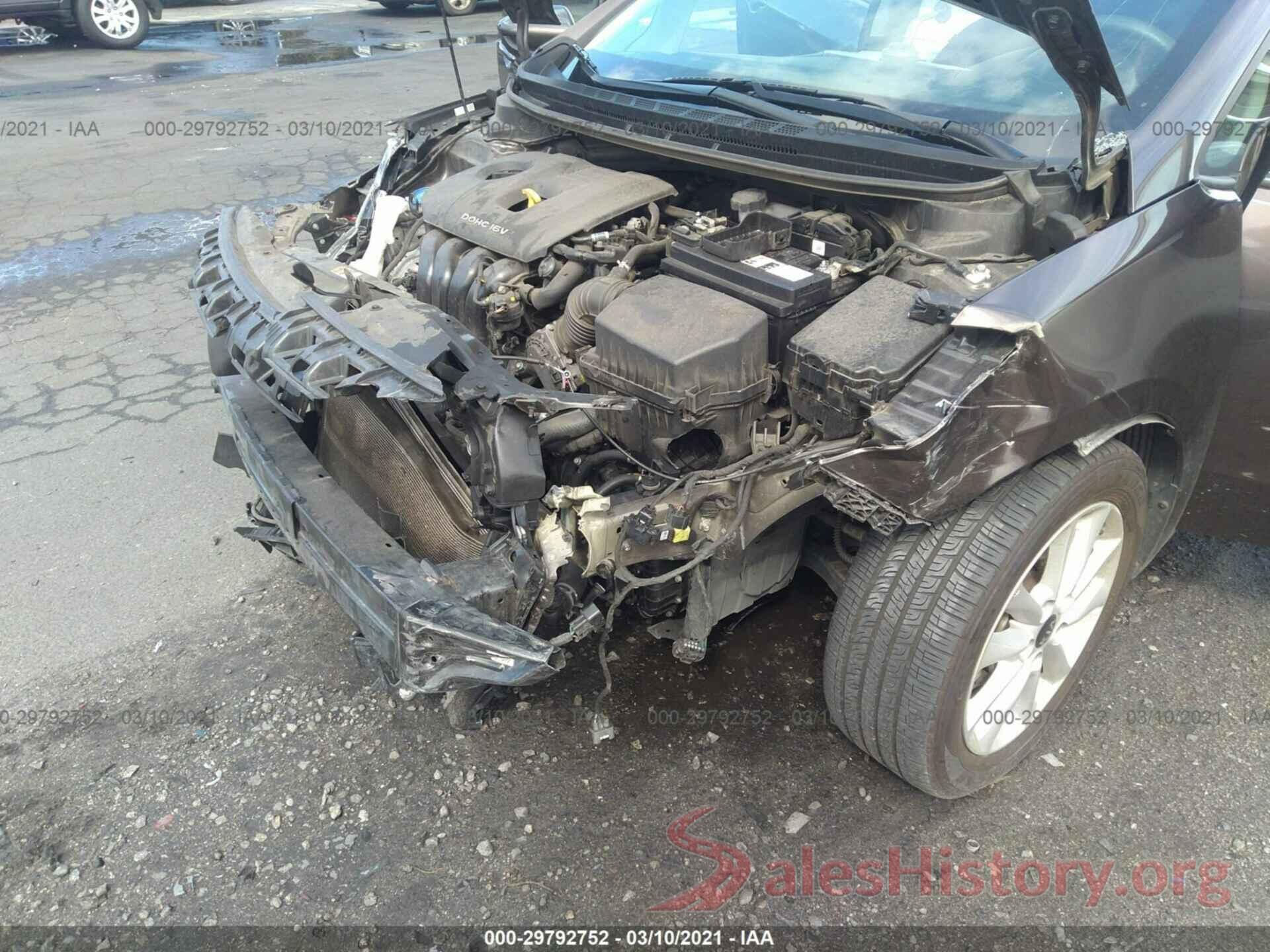 3KPFL4A70HE117195 2017 KIA FORTE