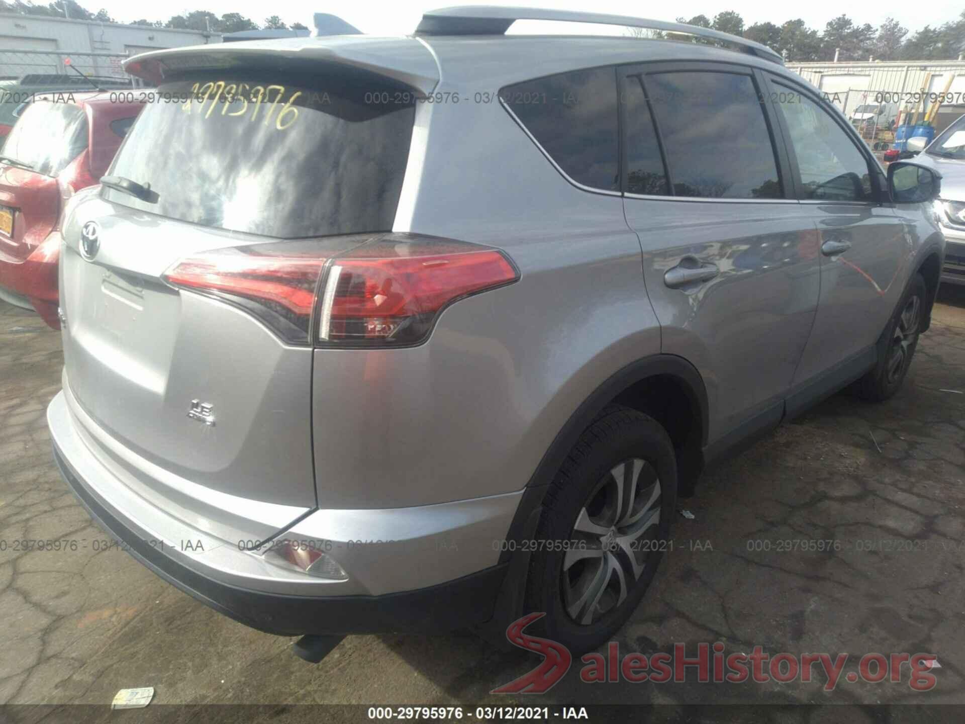 2T3BFREV7JW721493 2018 TOYOTA RAV4