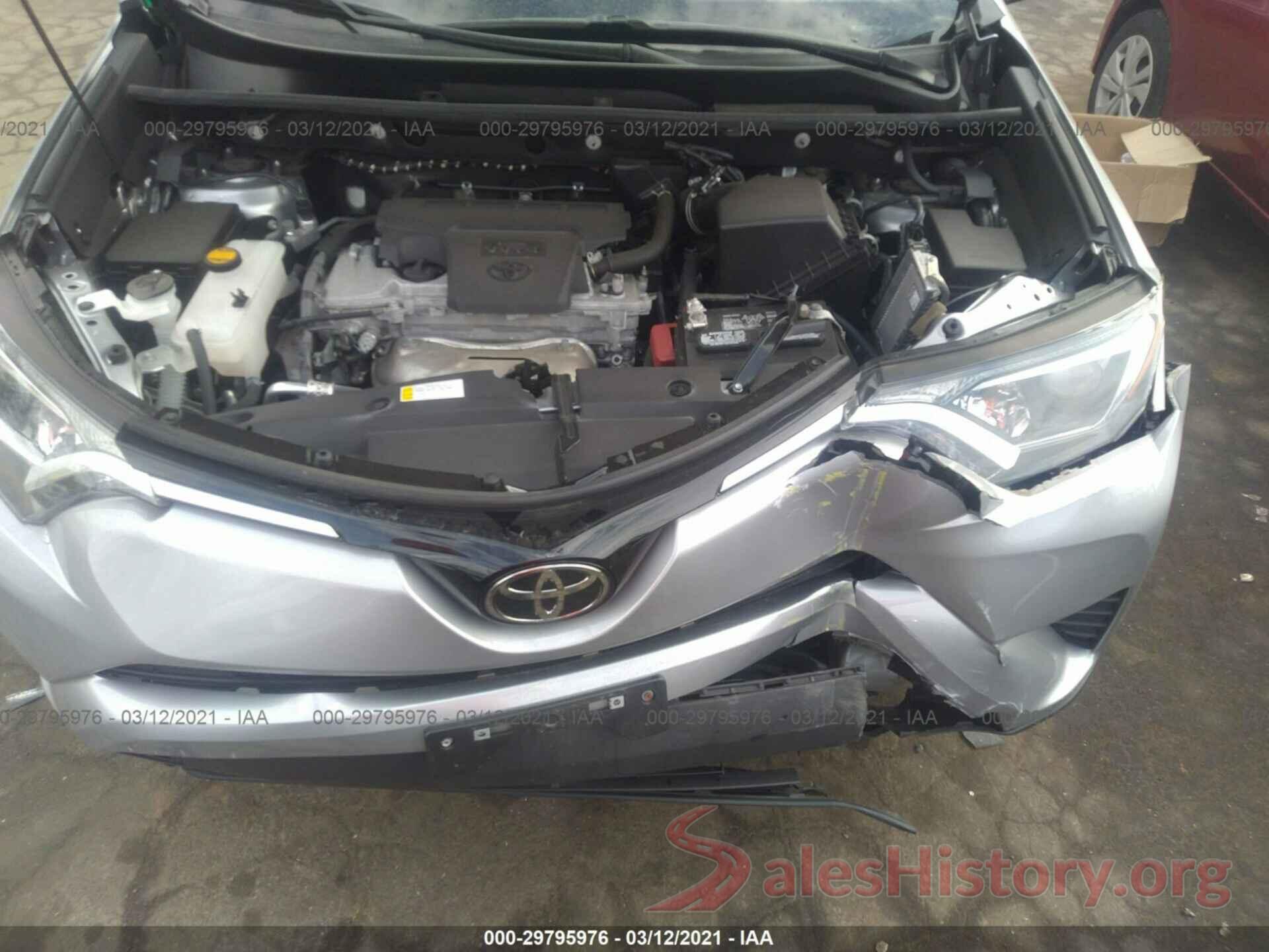 2T3BFREV7JW721493 2018 TOYOTA RAV4