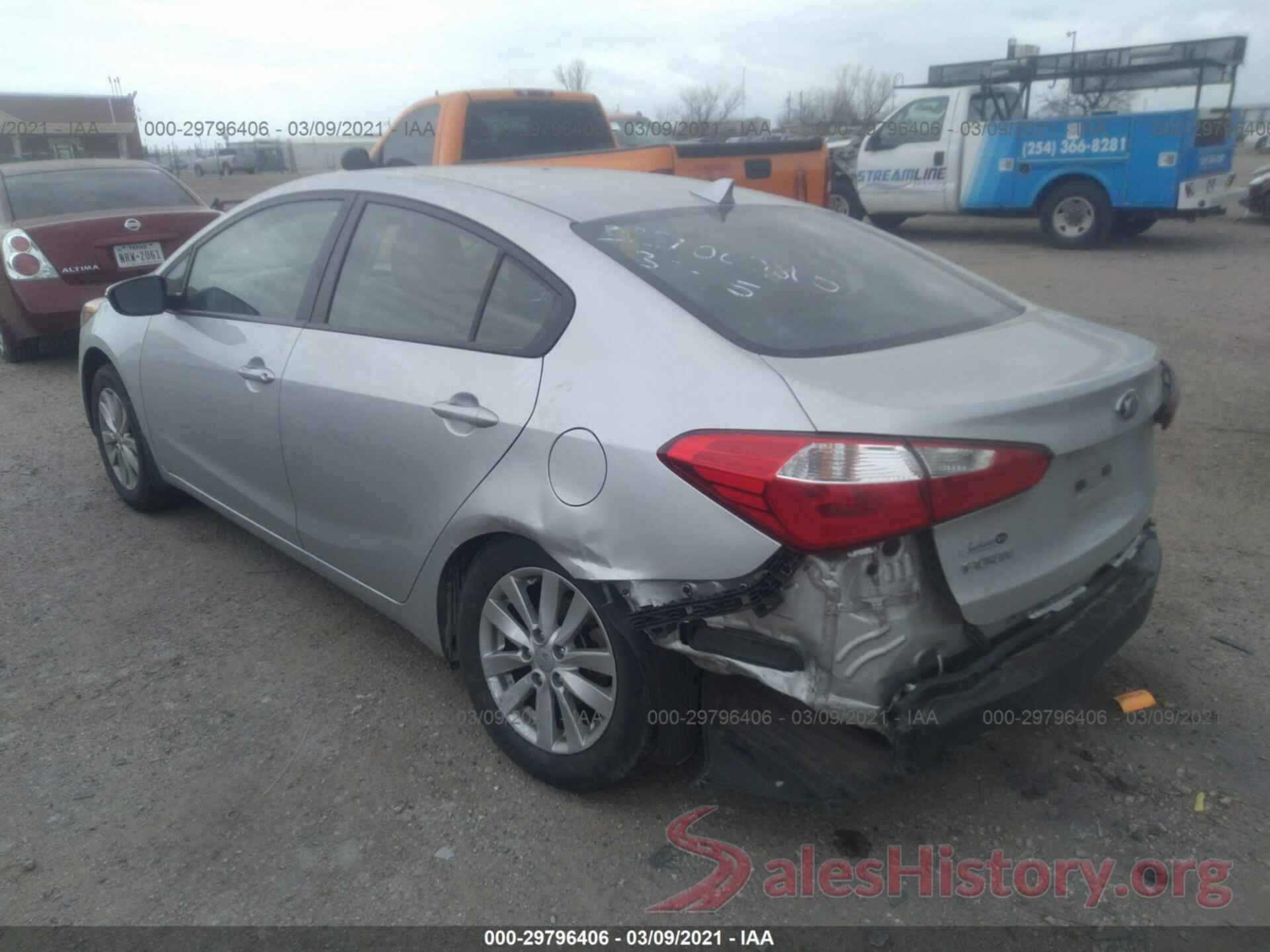 KNAFX4A6XG5477724 2016 KIA FORTE