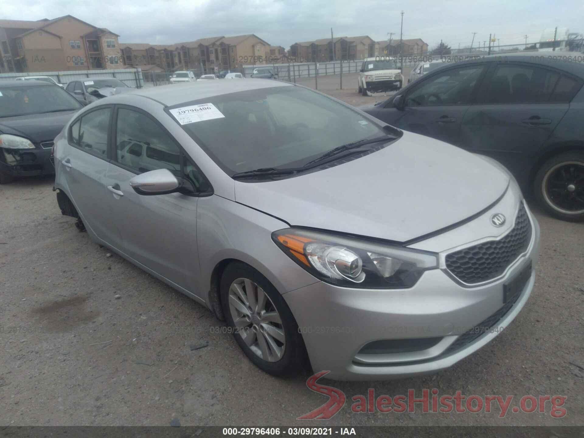 KNAFX4A6XG5477724 2016 KIA FORTE