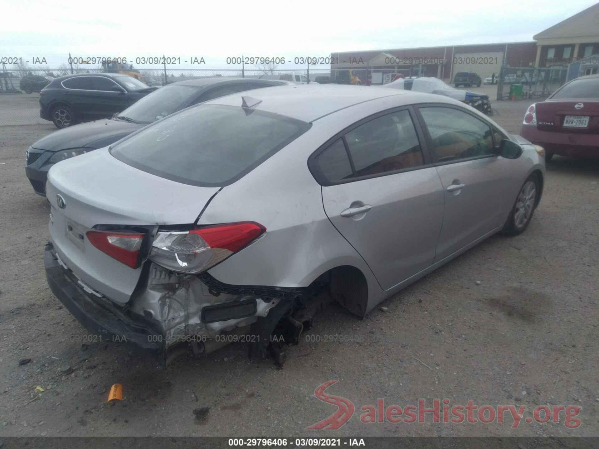 KNAFX4A6XG5477724 2016 KIA FORTE