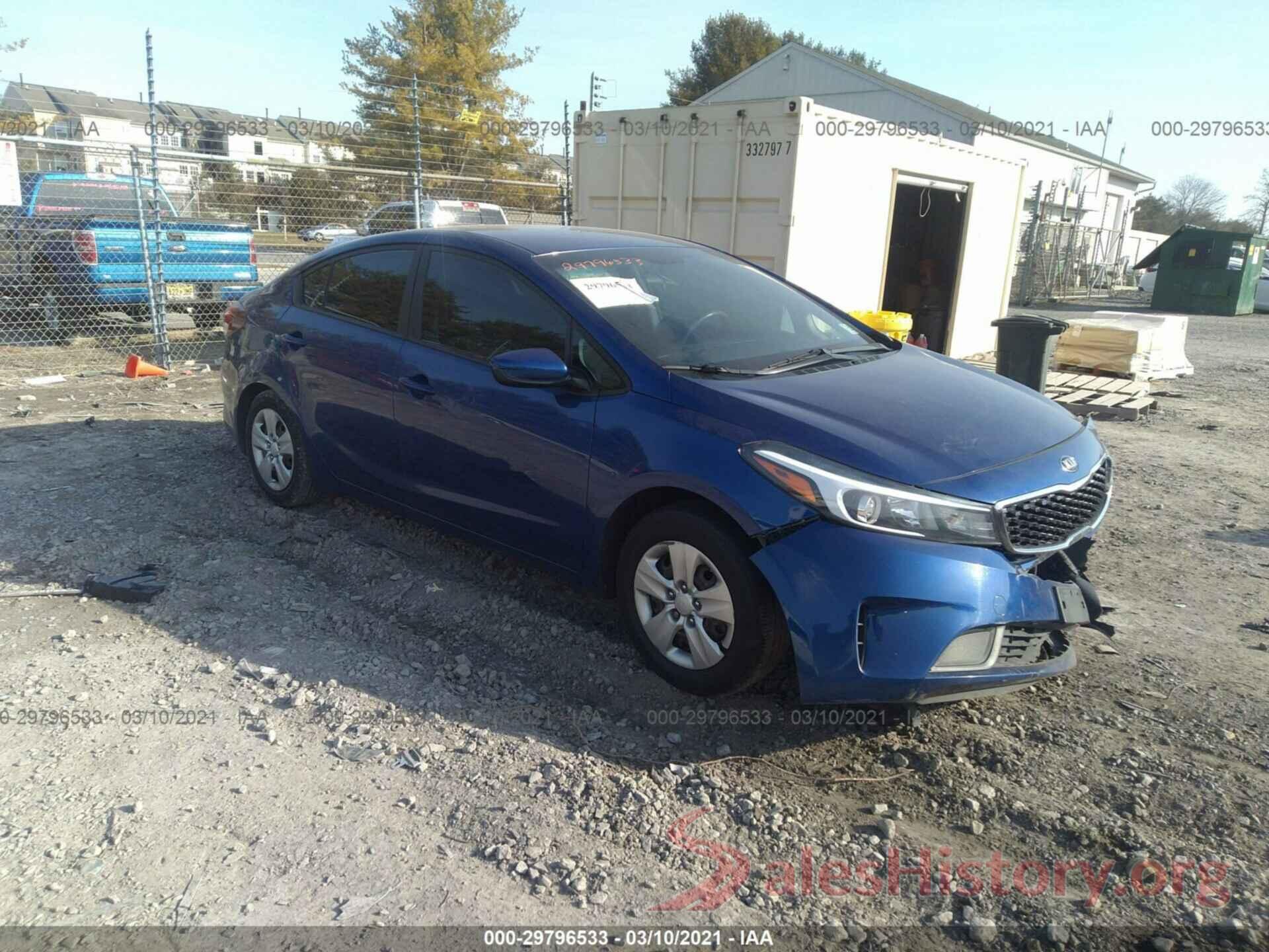 3KPFK4A75HE052203 2017 KIA FORTE