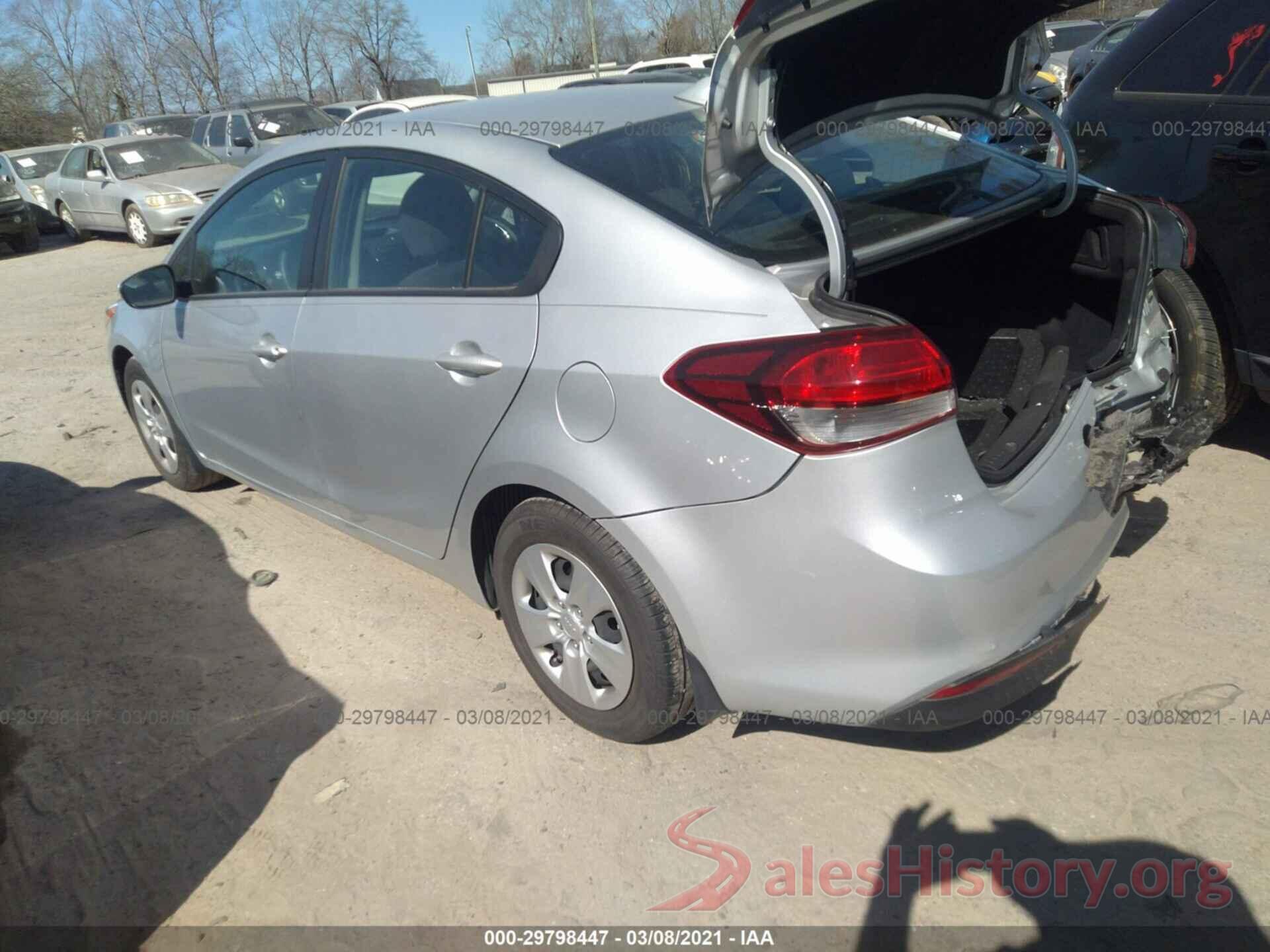 3KPFK4A79HE020600 2017 KIA FORTE