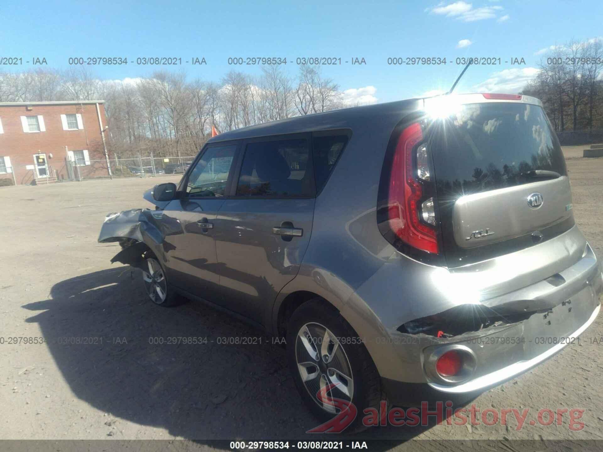 KNDJX3AE2J7026183 2018 KIA SOUL EV