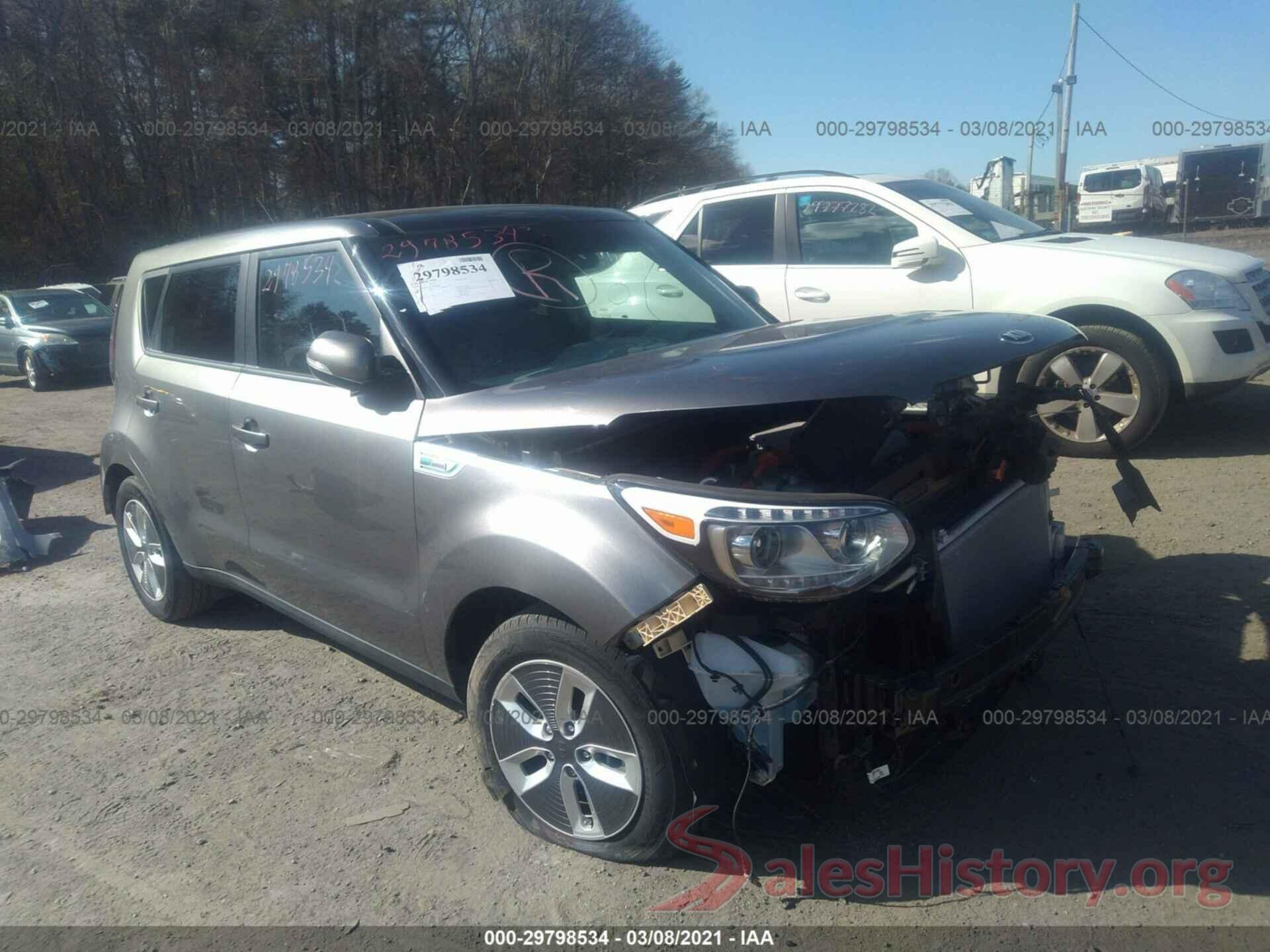 KNDJX3AE2J7026183 2018 KIA SOUL EV