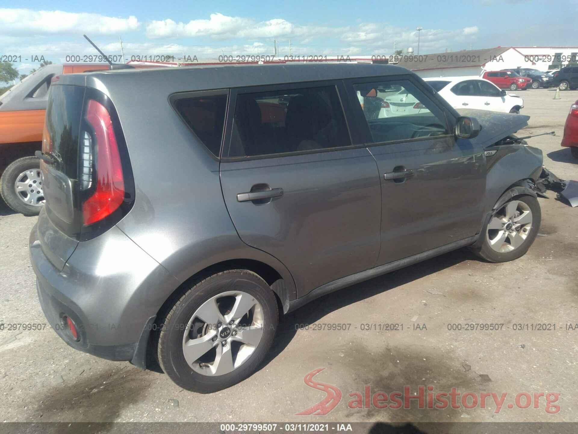 KNDJN2A23J7599082 2018 KIA SOUL