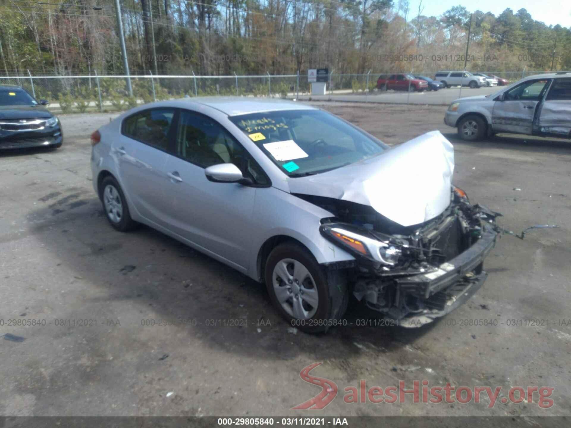 3KPFK4A71JE264490 2018 KIA FORTE