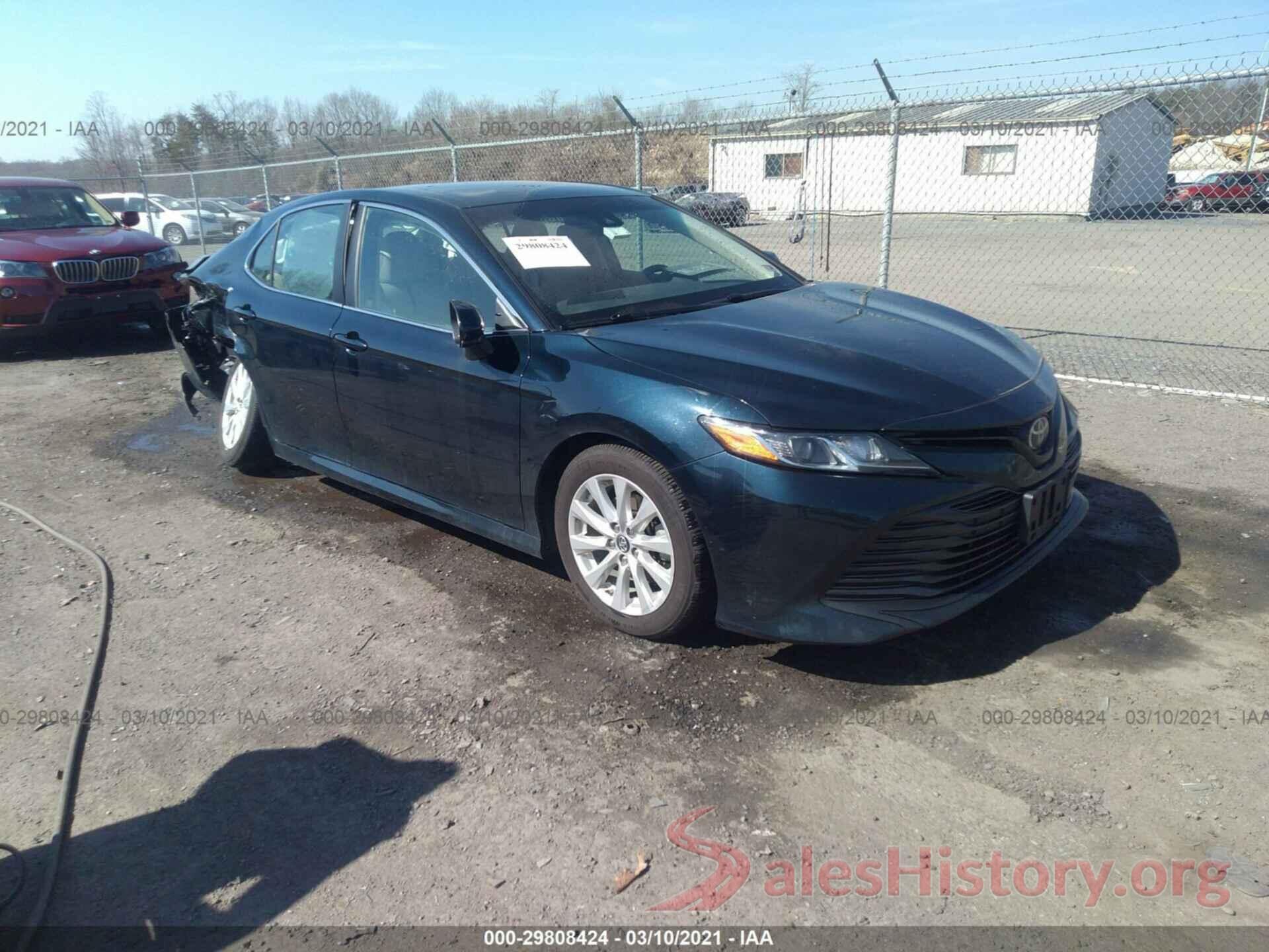 4T1B11HK5JU509590 2018 TOYOTA CAMRY