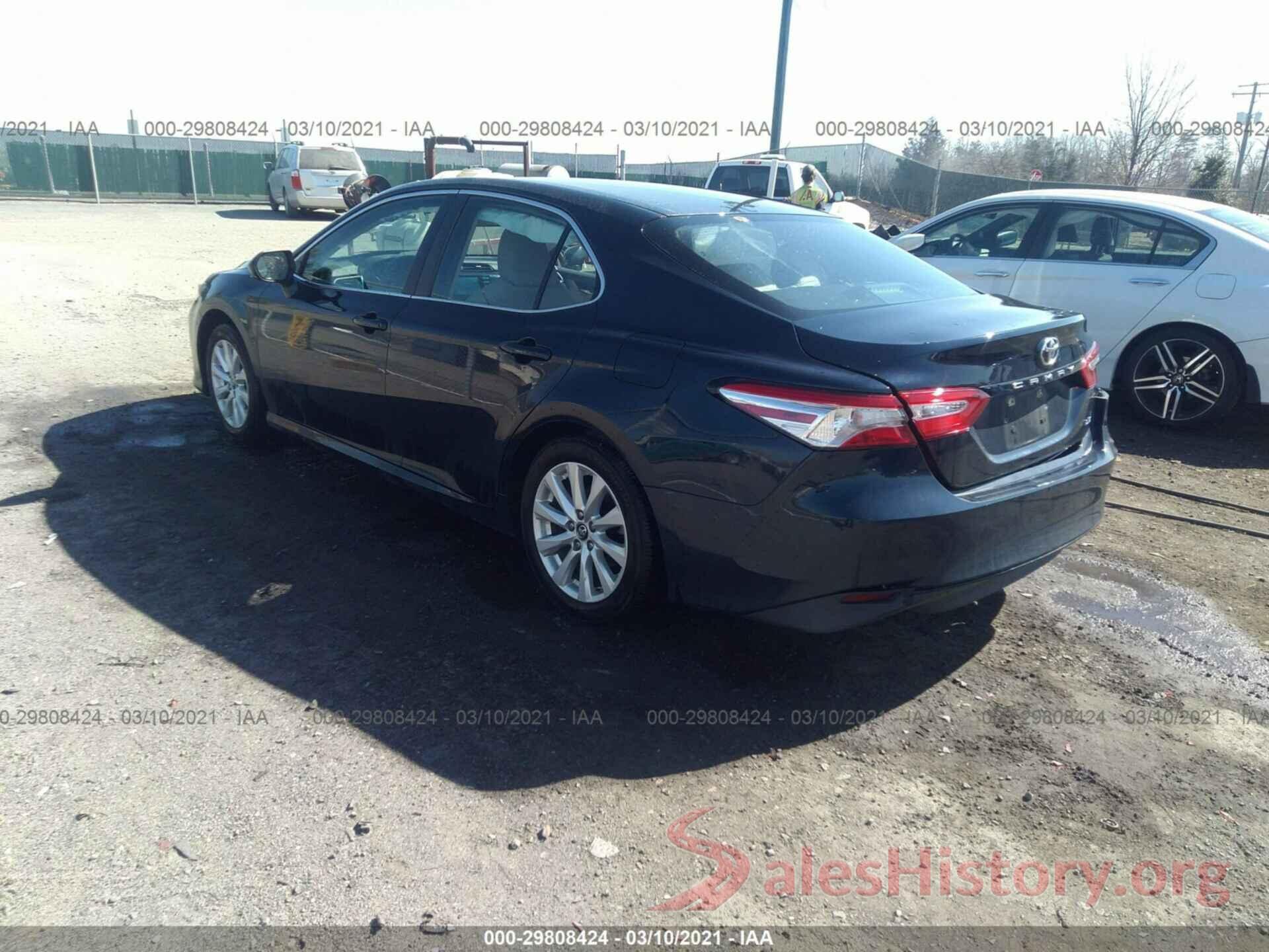 4T1B11HK5JU509590 2018 TOYOTA CAMRY