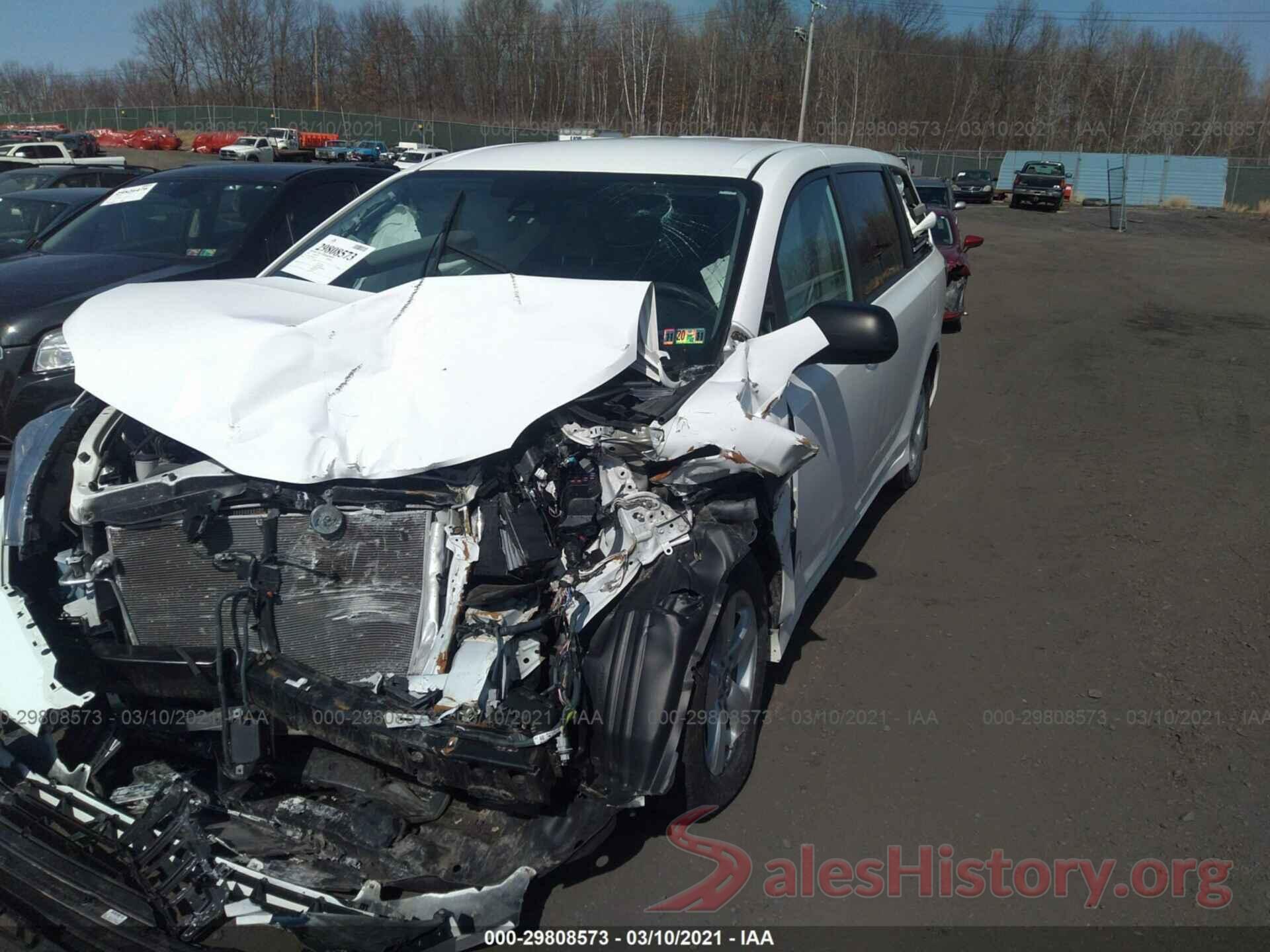 5TDZZ3DCXKS977259 2019 TOYOTA SIENNA