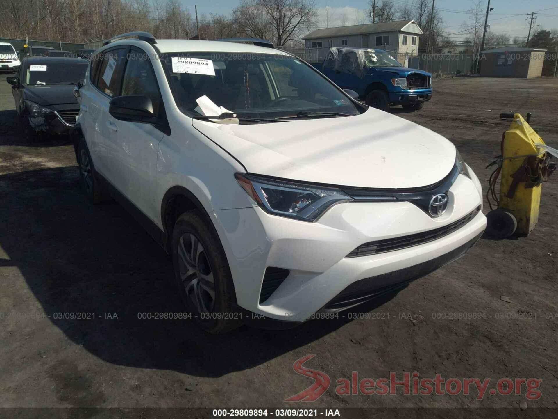 JTMBFREV9GJ067121 2016 TOYOTA RAV4