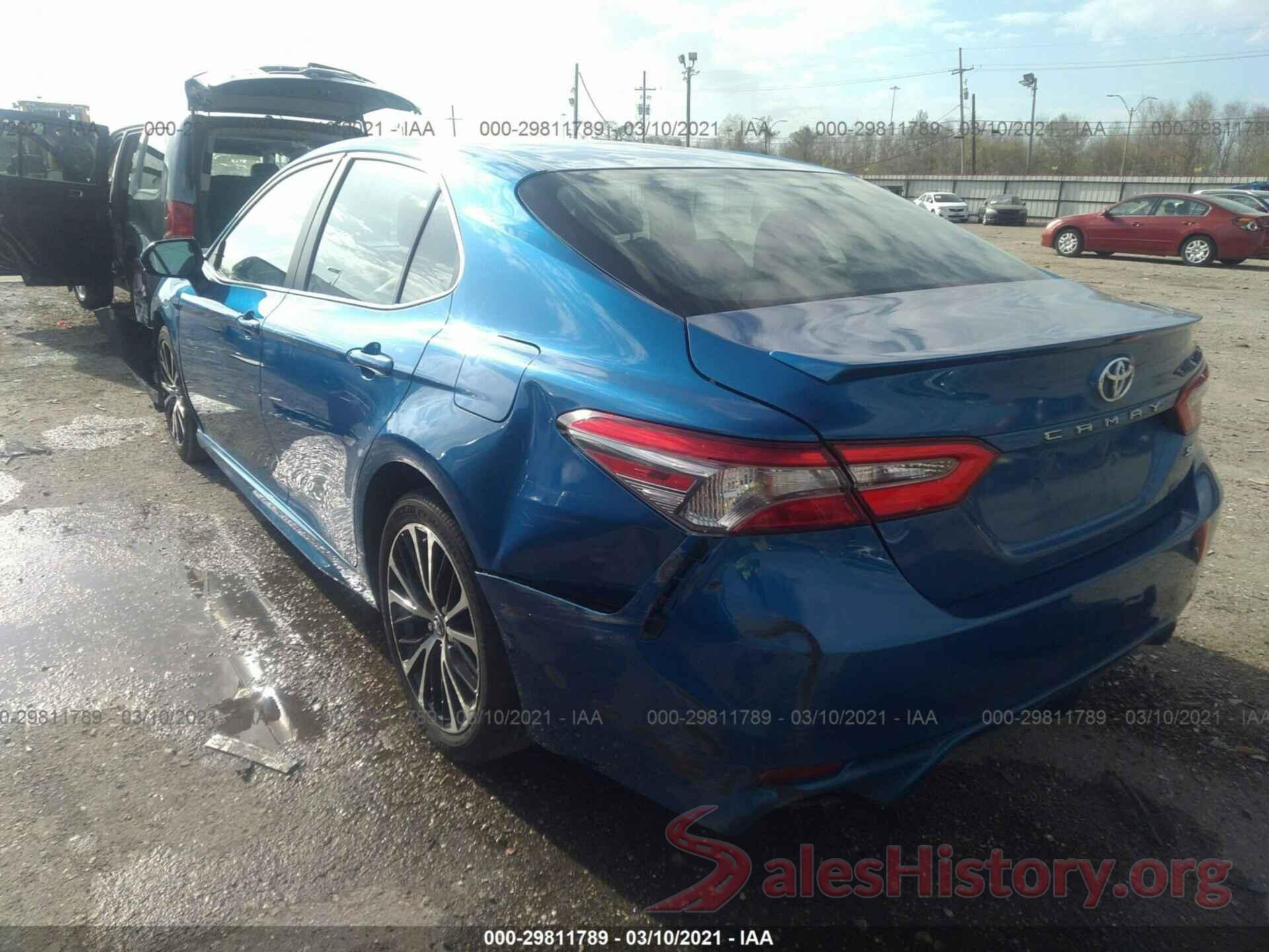 4T1B11HK0JU131839 2018 TOYOTA CAMRY