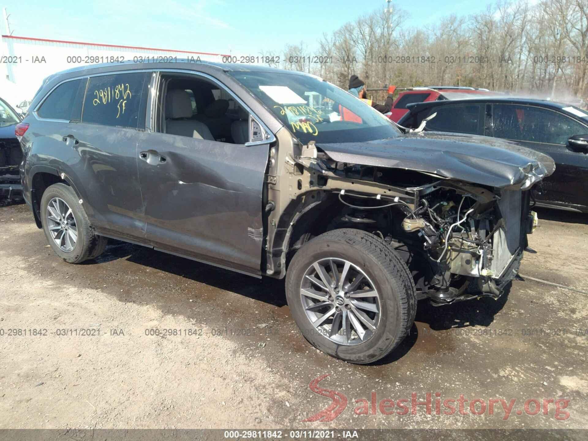 5TDJZRFH4JS559092 2018 TOYOTA HIGHLANDER