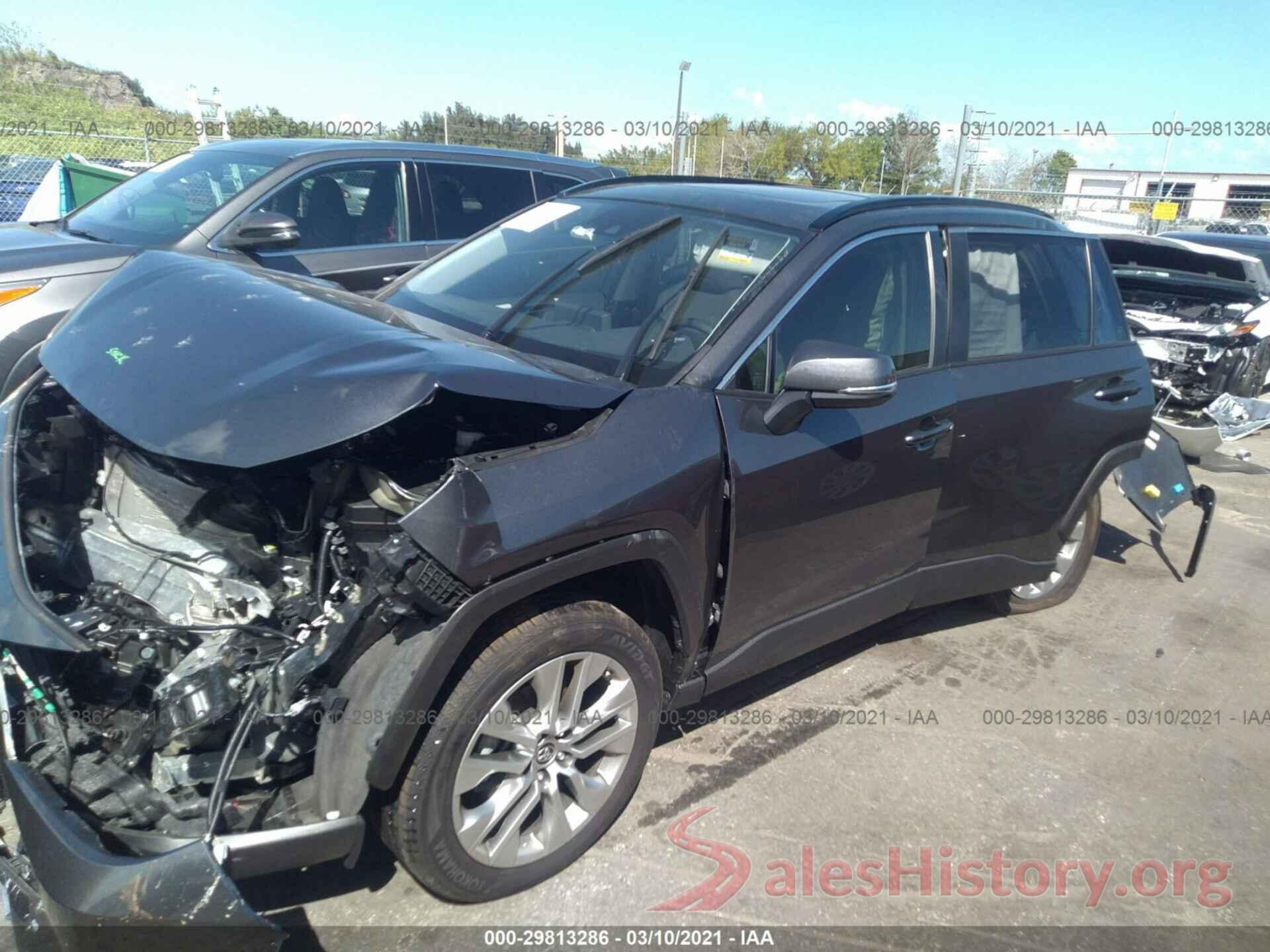 JTMC1RFV7KD028651 2019 TOYOTA RAV4