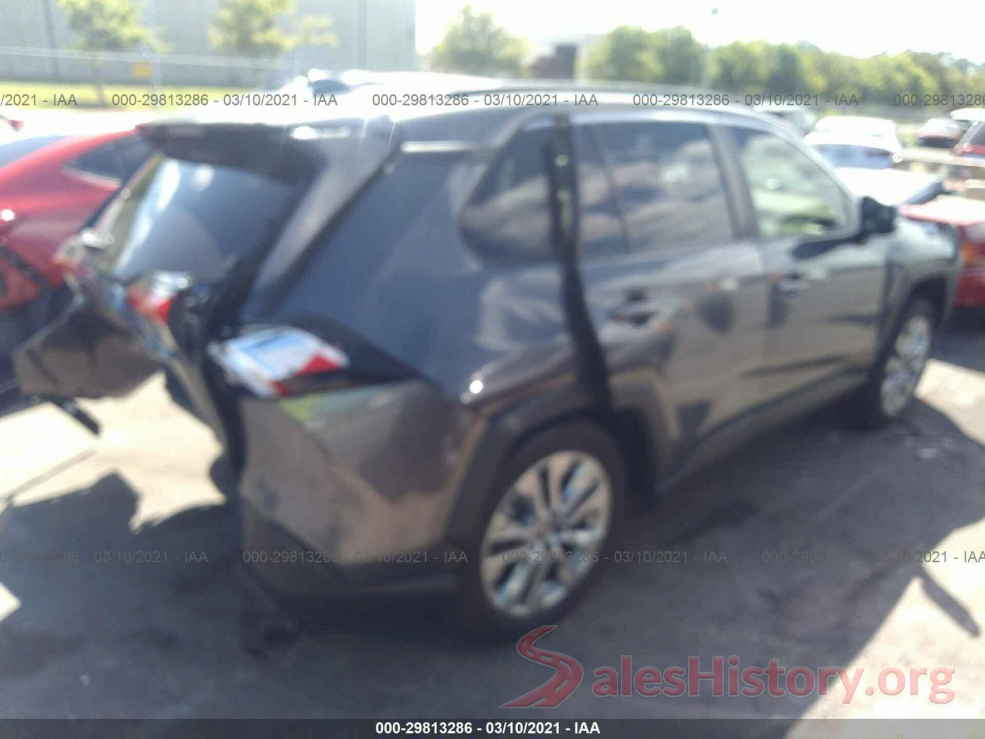 JTMC1RFV7KD028651 2019 TOYOTA RAV4