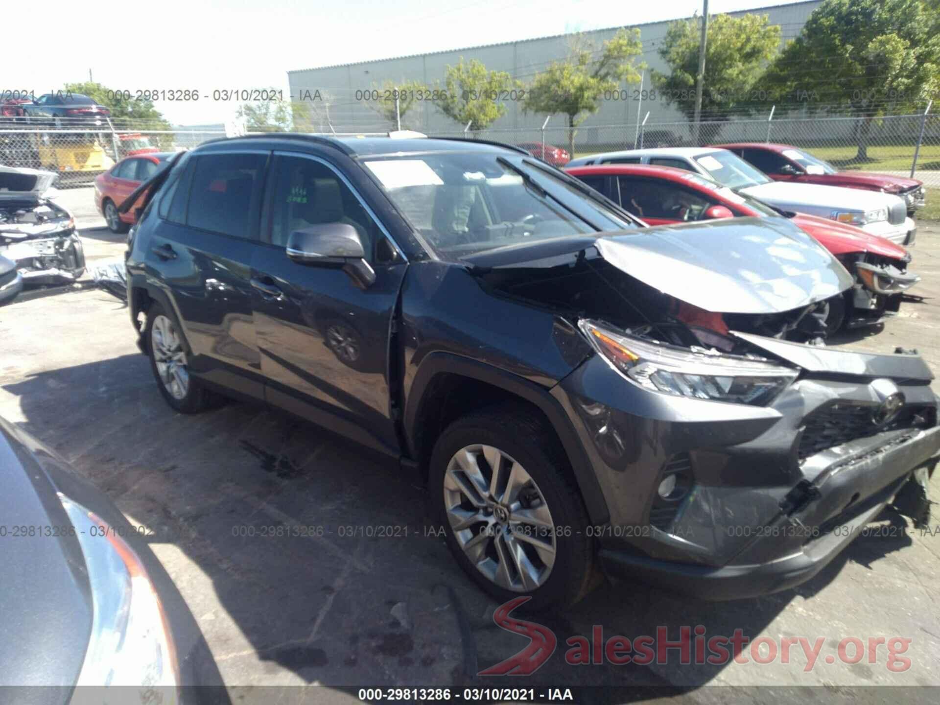 JTMC1RFV7KD028651 2019 TOYOTA RAV4