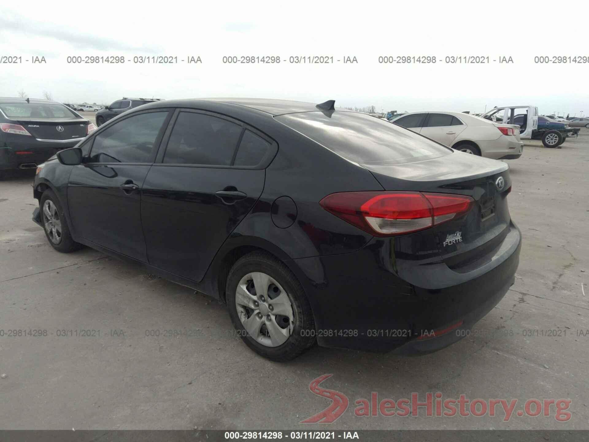 3KPFK4A74HE135864 2017 KIA FORTE