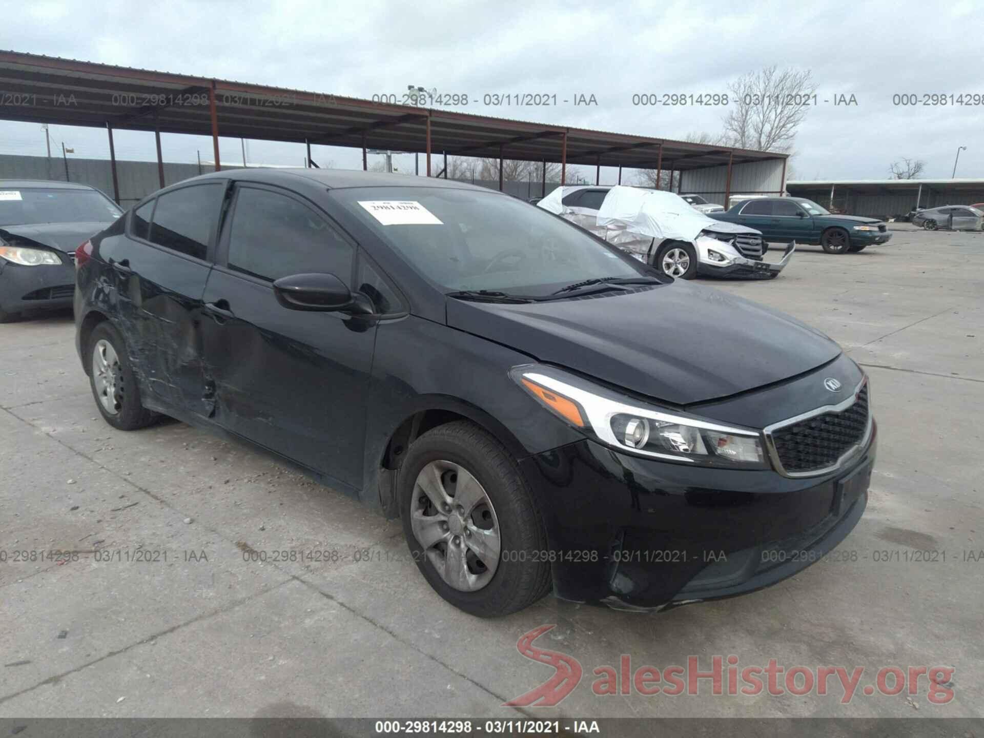 3KPFK4A74HE135864 2017 KIA FORTE