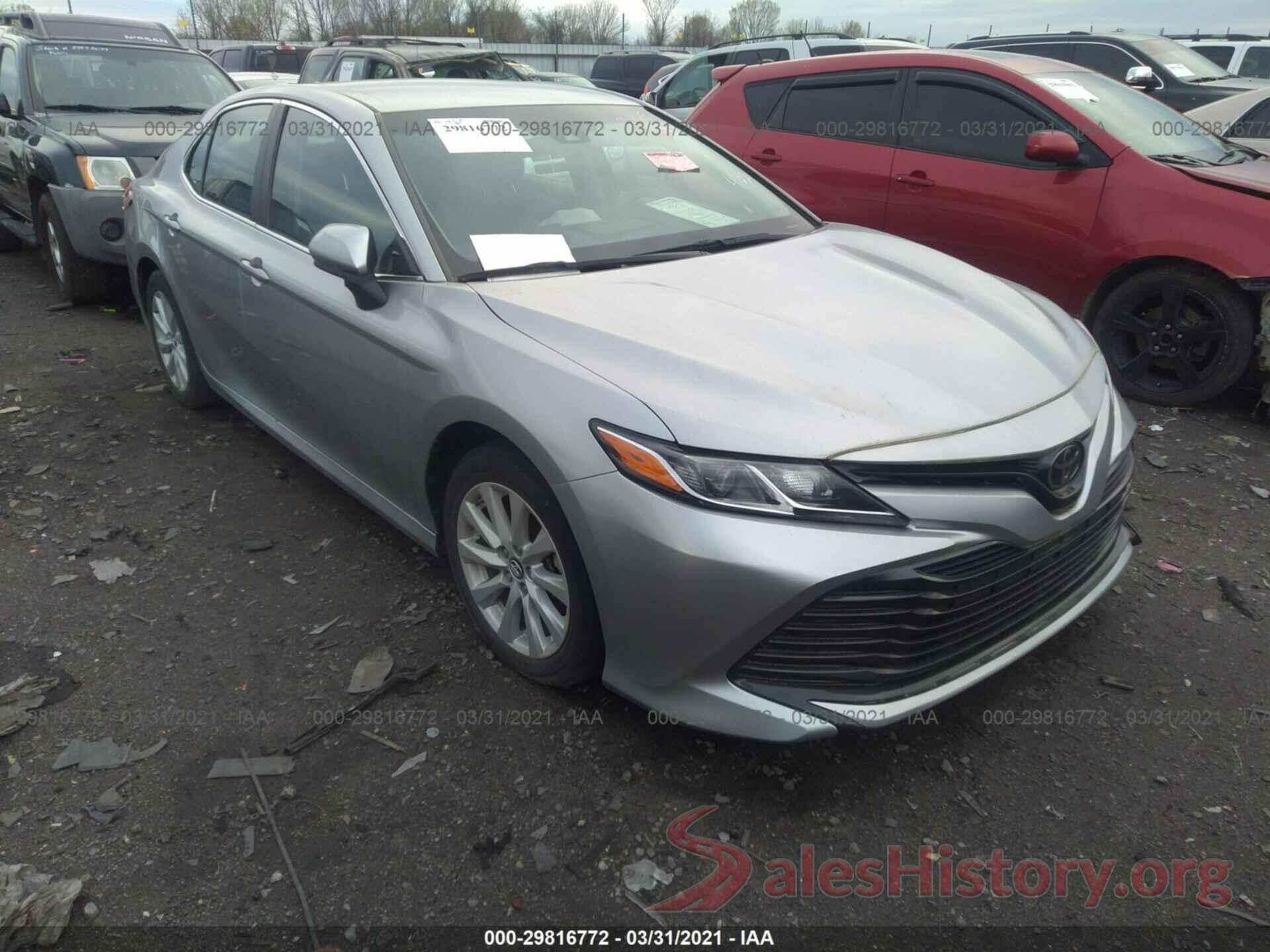 4T1B11HK3JU073483 2018 TOYOTA CAMRY