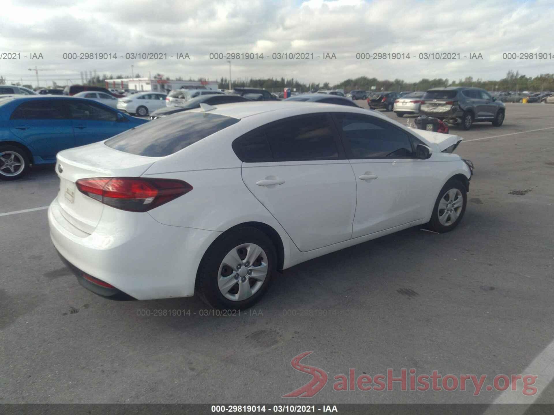 3KPFK4A75HE028208 2017 KIA FORTE