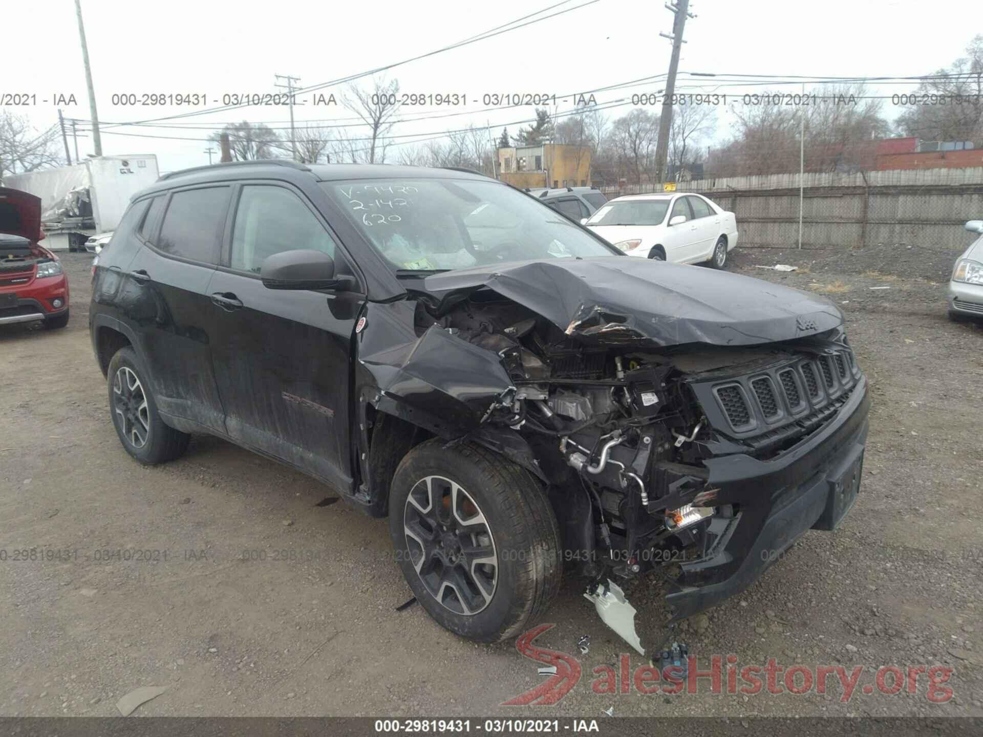 3C4NJDDB9KT799420 2019 JEEP COMPASS