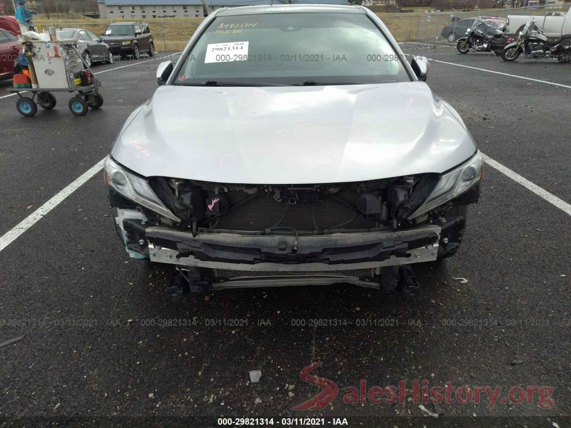 4T1B61HK1JU107129 2018 TOYOTA CAMRY