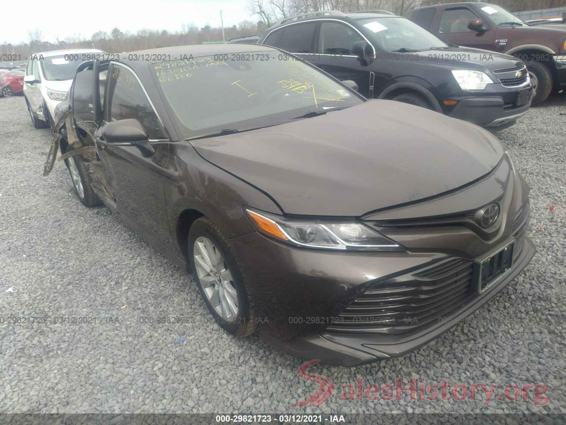 4T1B11HK0JU079788 2018 TOYOTA CAMRY