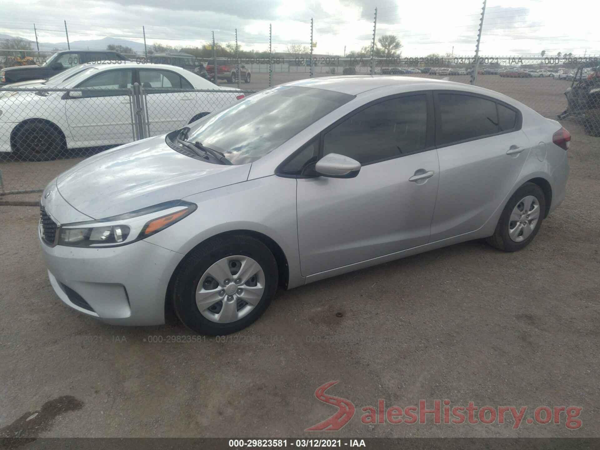 3KPFK4A72JE203035 2018 KIA FORTE