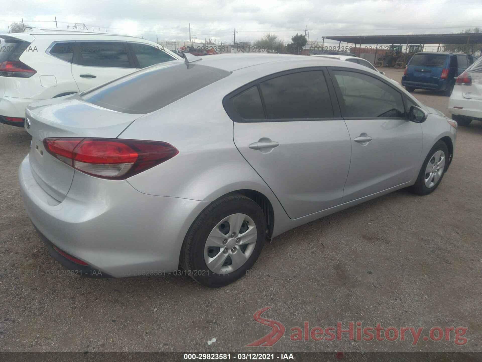 3KPFK4A72JE203035 2018 KIA FORTE