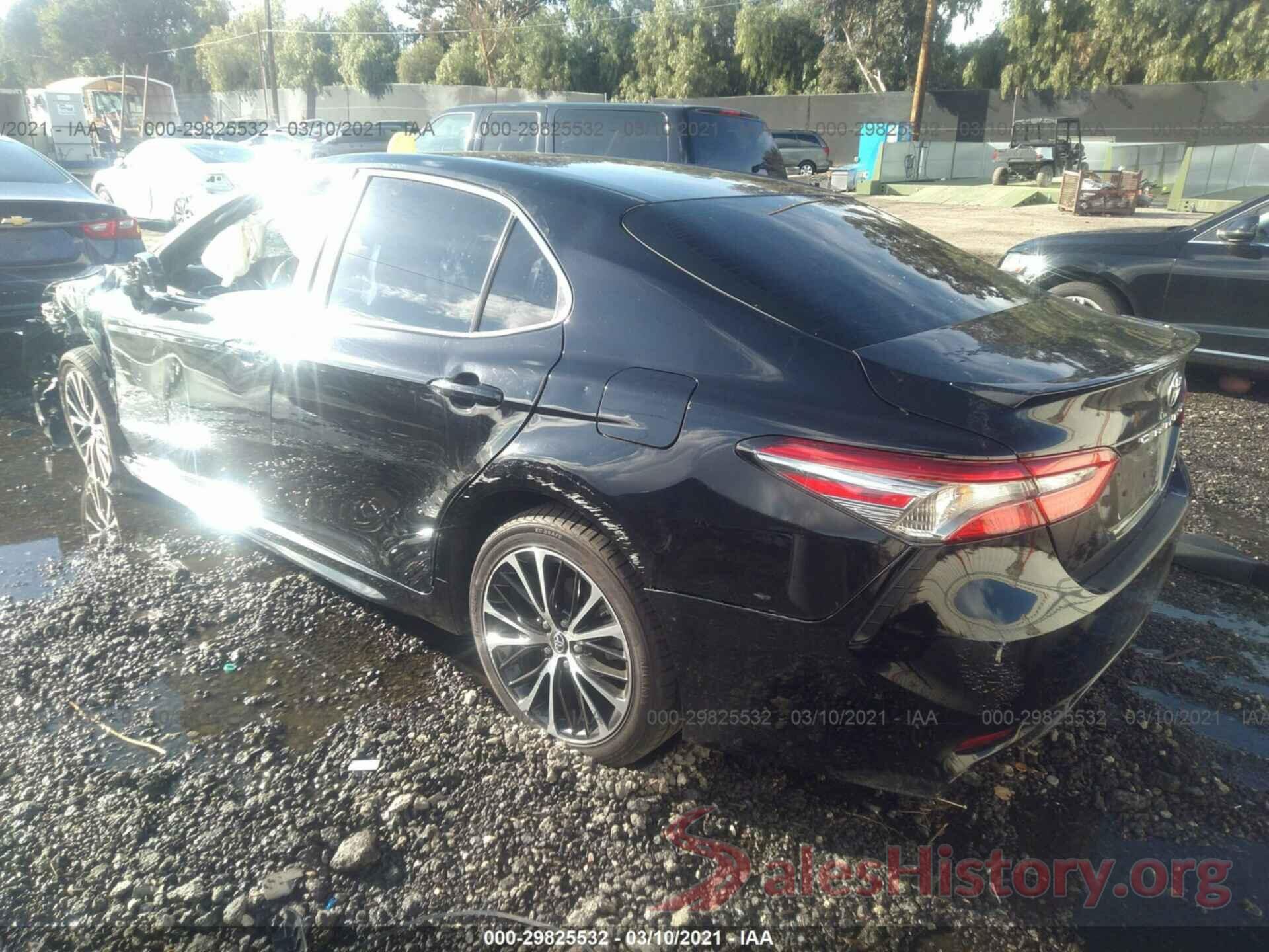 4T1B11HK9JU586897 2018 TOYOTA CAMRY