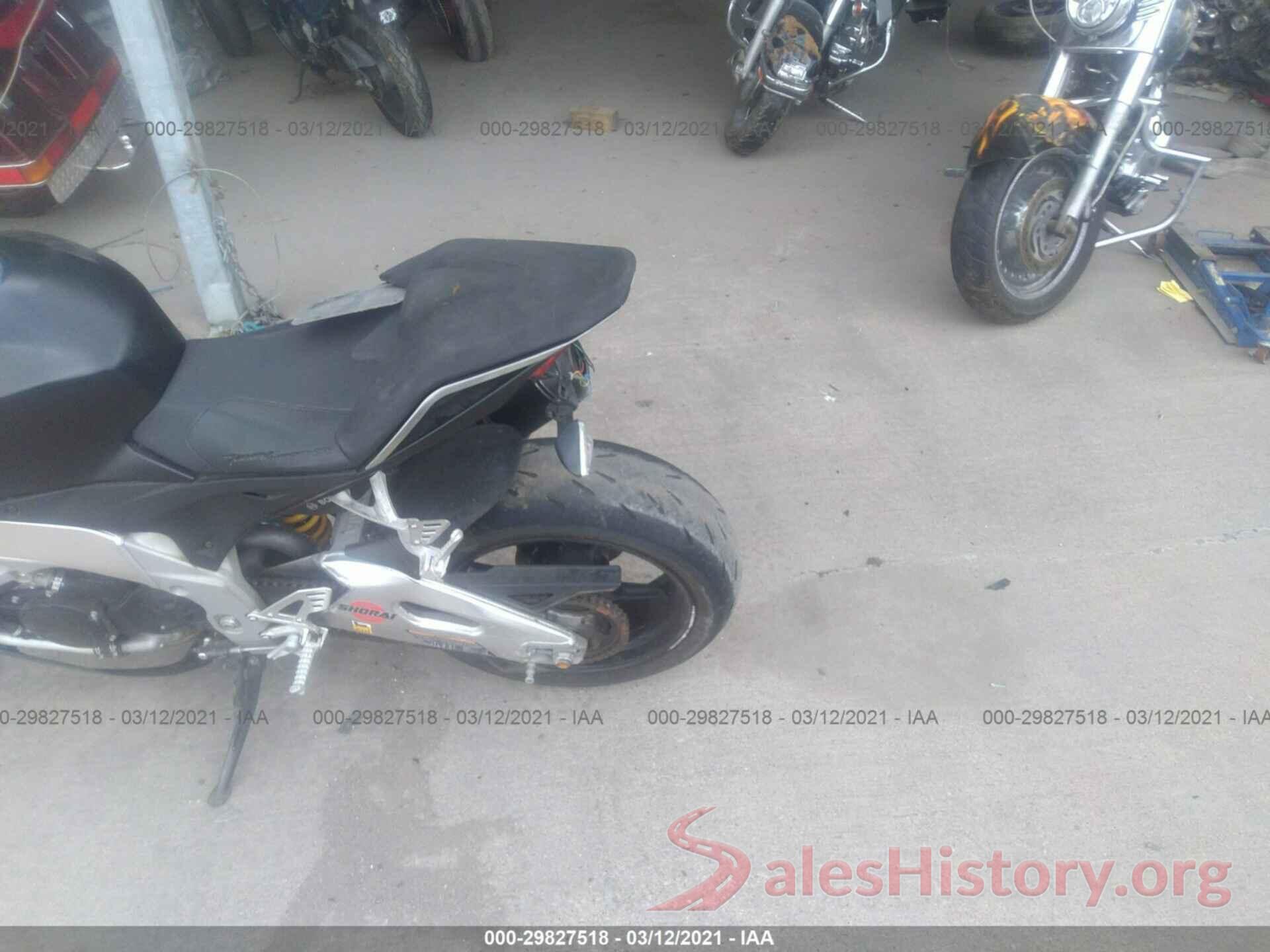 ZD4TYCB09FS000116 2015 APRILIA TUONO