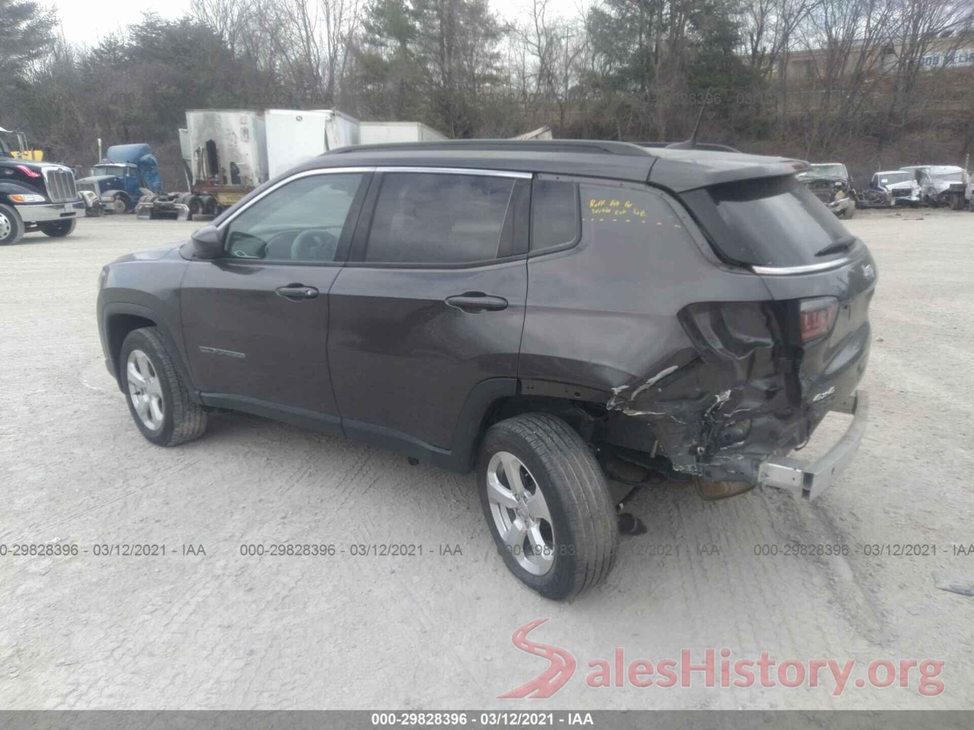 3C4NJDBBXJT392658 2018 JEEP COMPASS