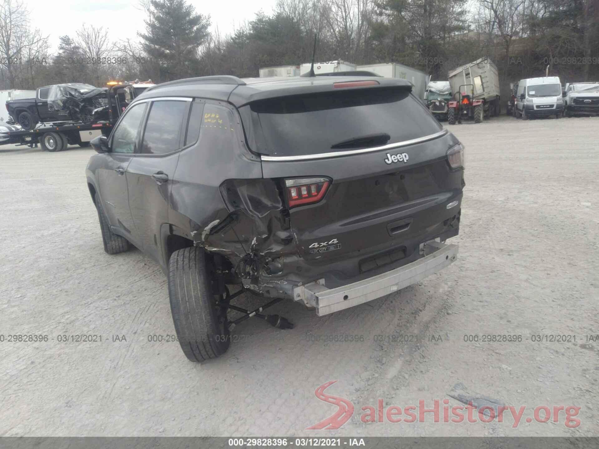 3C4NJDBBXJT392658 2018 JEEP COMPASS