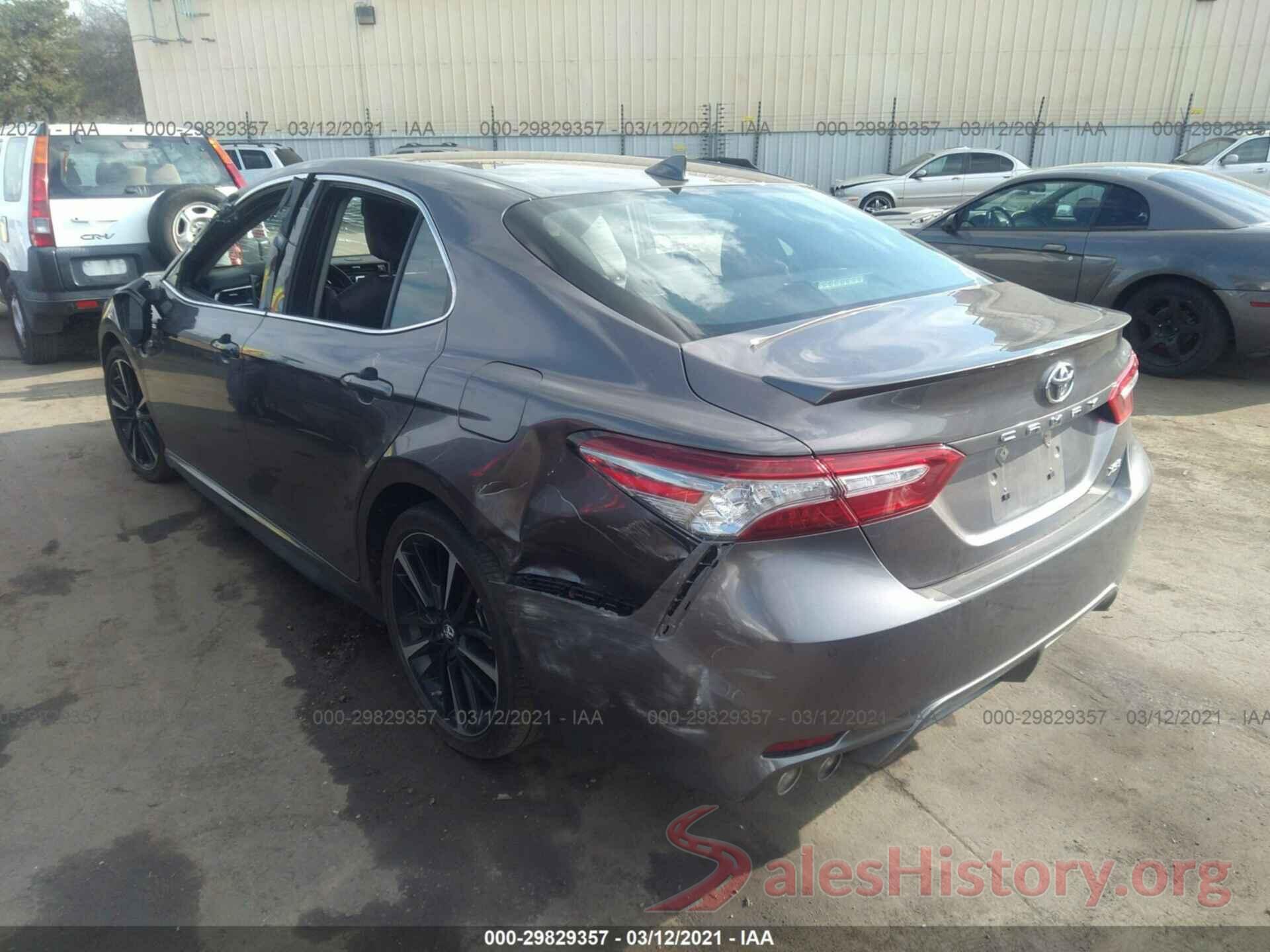 4T1B61HK6JU105568 2018 TOYOTA CAMRY