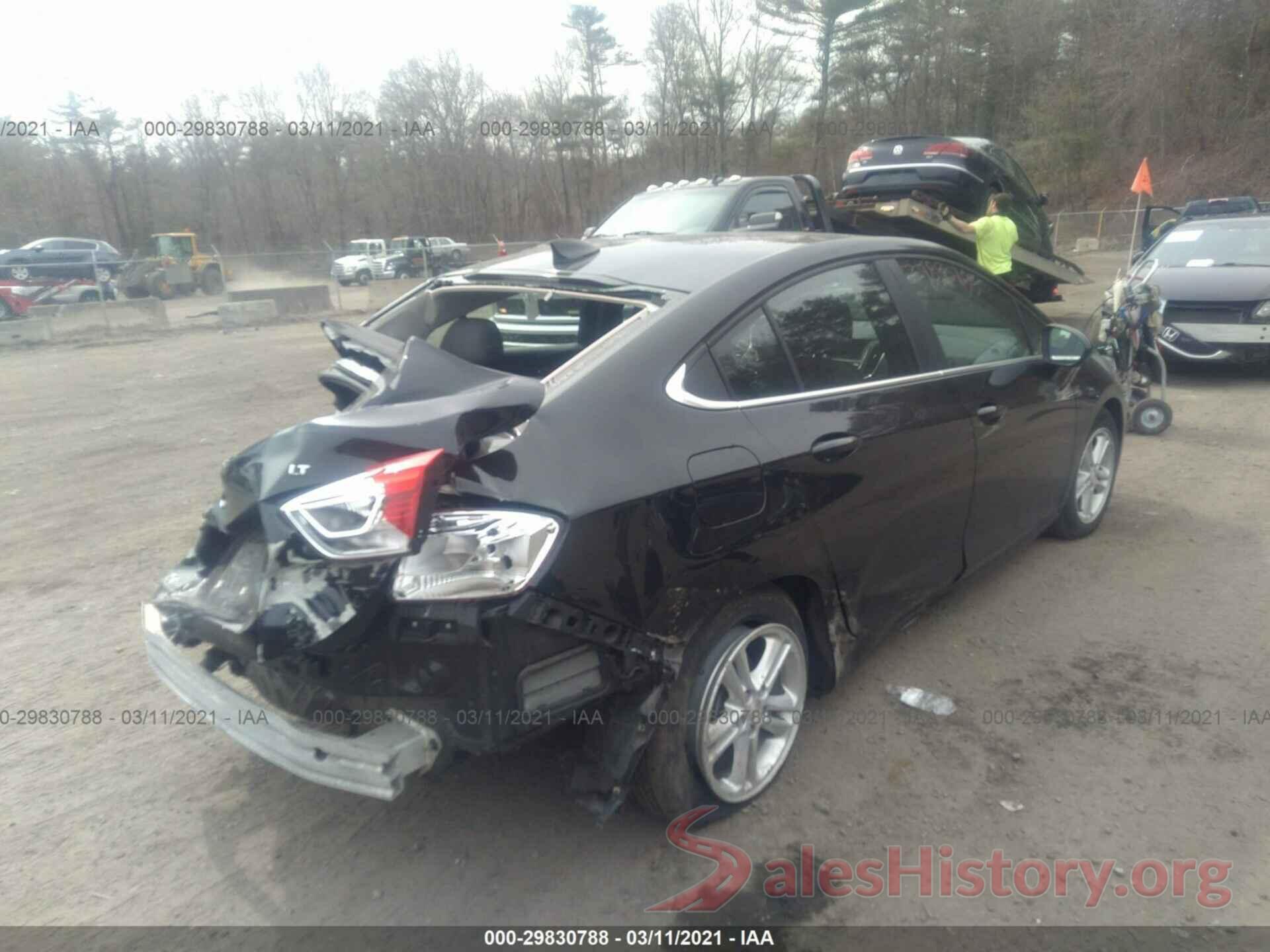 1G1BE5SM7J7211205 2018 CHEVROLET CRUZE