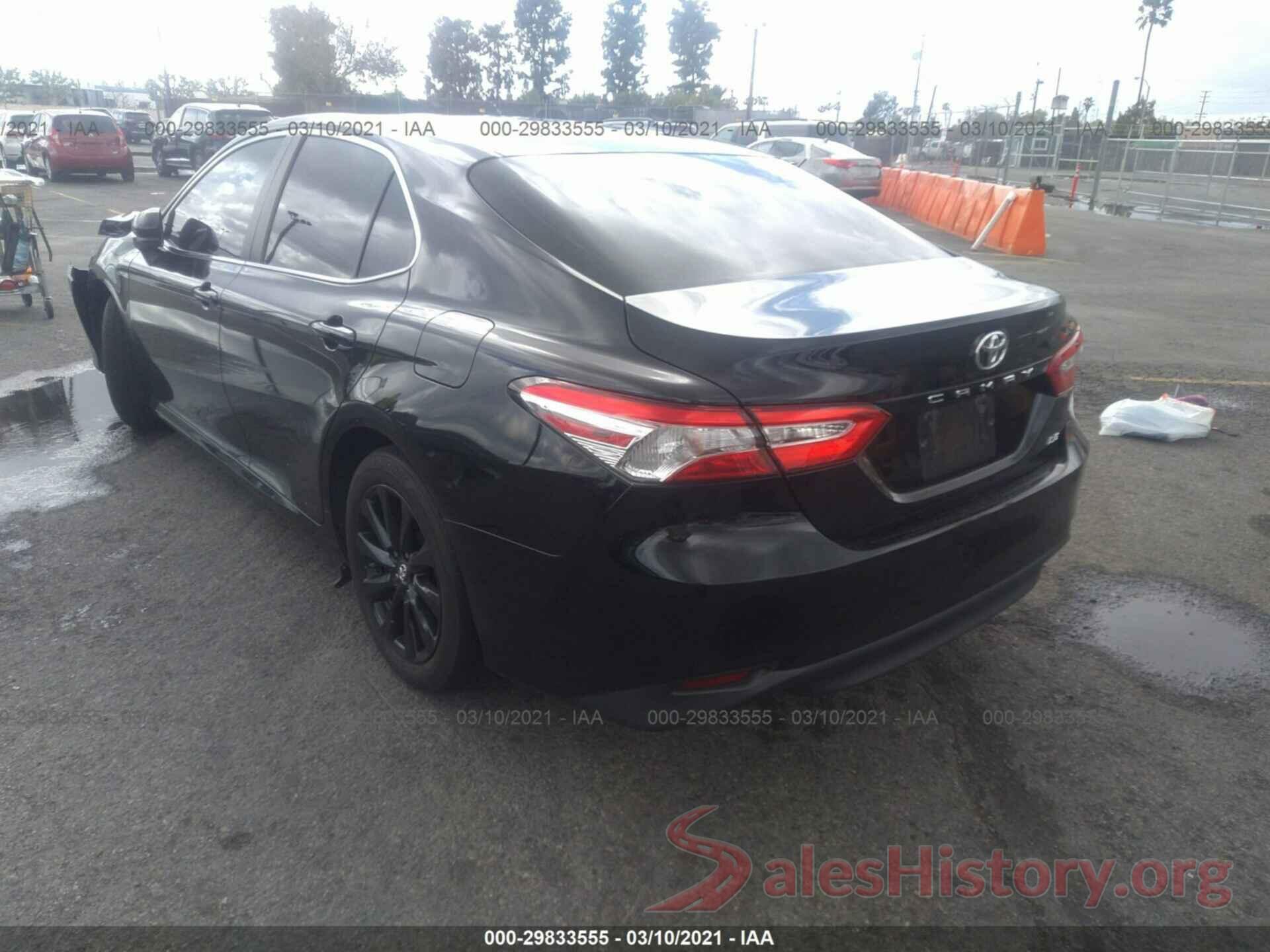 4T1B11HK2JU135438 2018 TOYOTA CAMRY