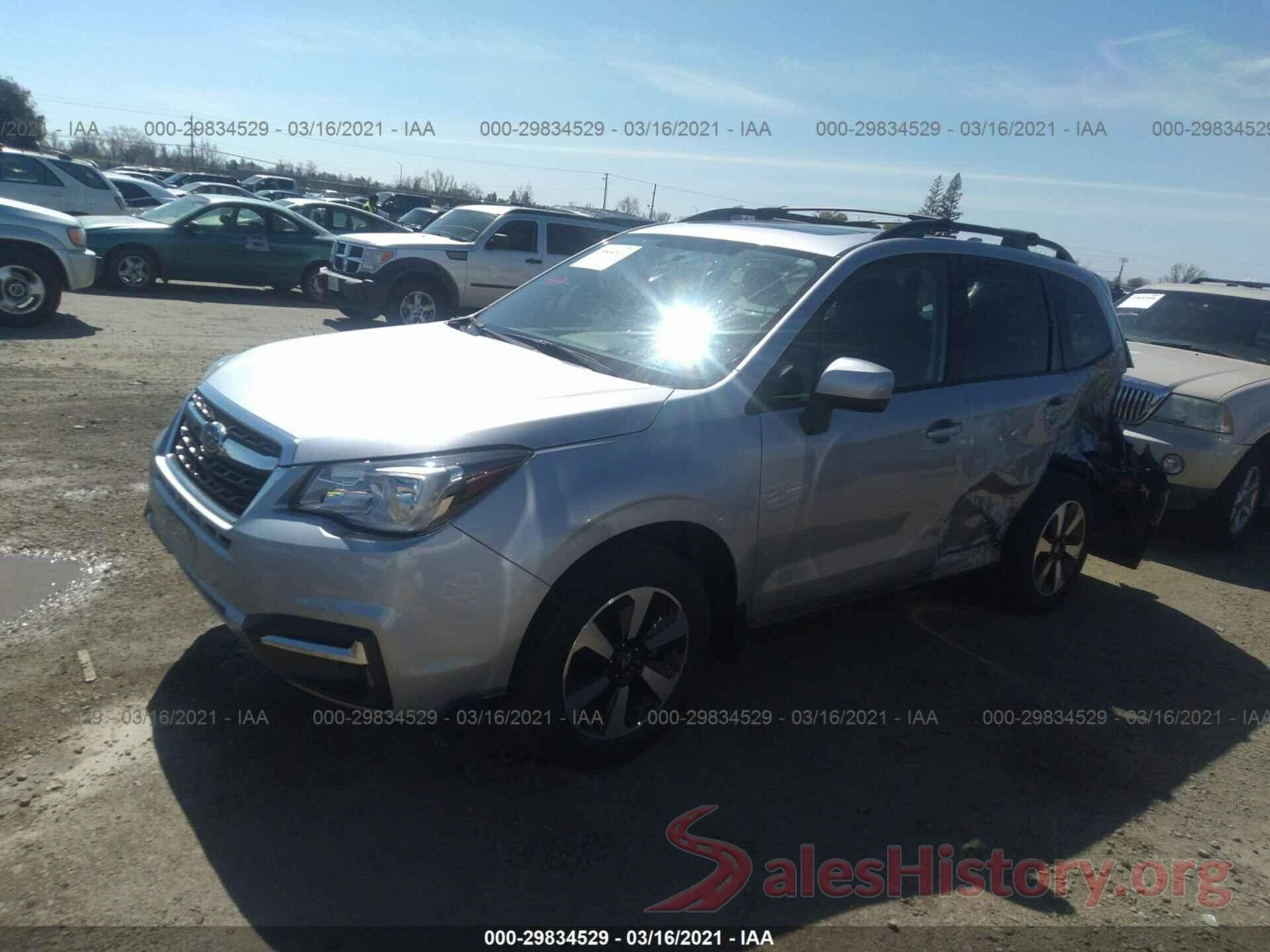 JF2SJAGC9JH610981 2018 SUBARU FORESTER